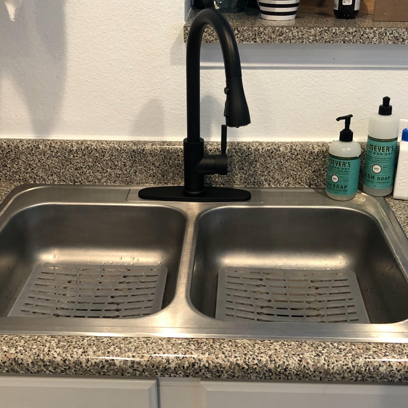 Arofa Touchless Kitchen Faucet, Motion Sensor, Pull-Down, Brushed Nickel | Touchless,Motion Sensor, Pull-Down Sprayer, Single Handle, Brushed Nickel, Stainless Steel, Kitchen Sink customer photo 1