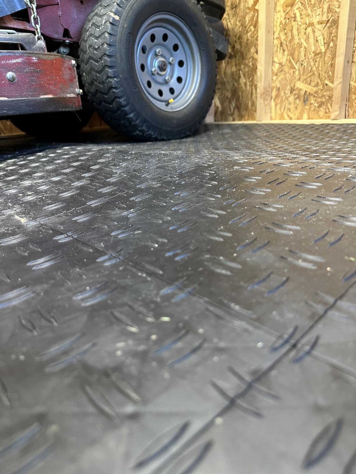 VEVOR Garage Floor Tiles 12 x 12 x 0.53 inch, Interlocking Design Ease of Installation Double-Sided Texture Non-Slip Sturdiness, for Garages, Basements, Repair Shops, Black, 50 Pack customer photo 2