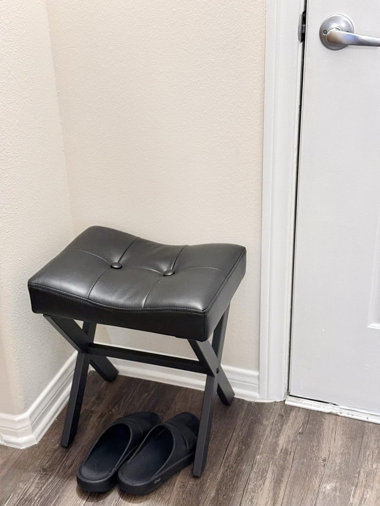 Memobarco 18-Inch Leather Vanity Stool Chair, Black | Vanity Bench, Metal X-Leg, Ottoman Accent Stool, Thick Padded Saddle Seat, 300 LBS, 16.3