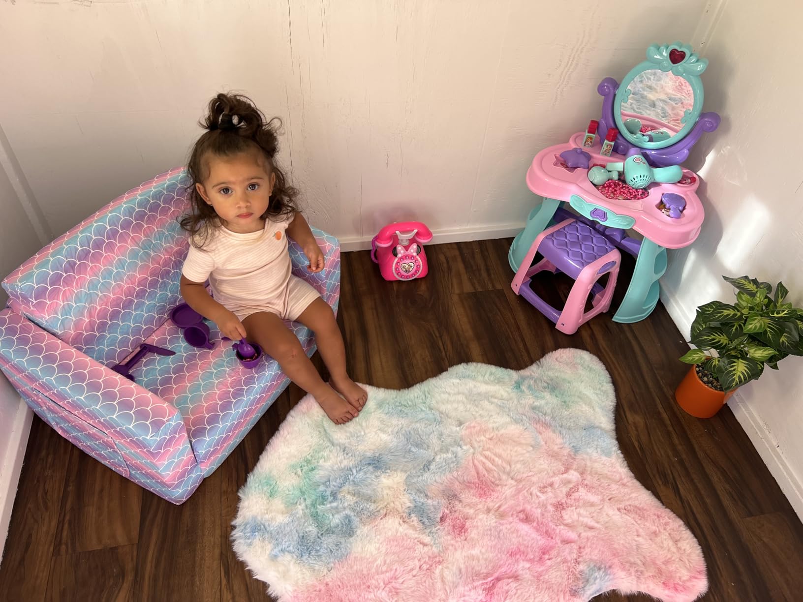 Lehoo Castle Kids Vanity Table and Chair Set, Girls Vanity Makeup Table Set | Toddler Vanity with Mirror Light & Music, Salon Pretend Play Princess Dress Up Playset, Magic Gifts for 3 4 5 Years Old Girls customer photo 1