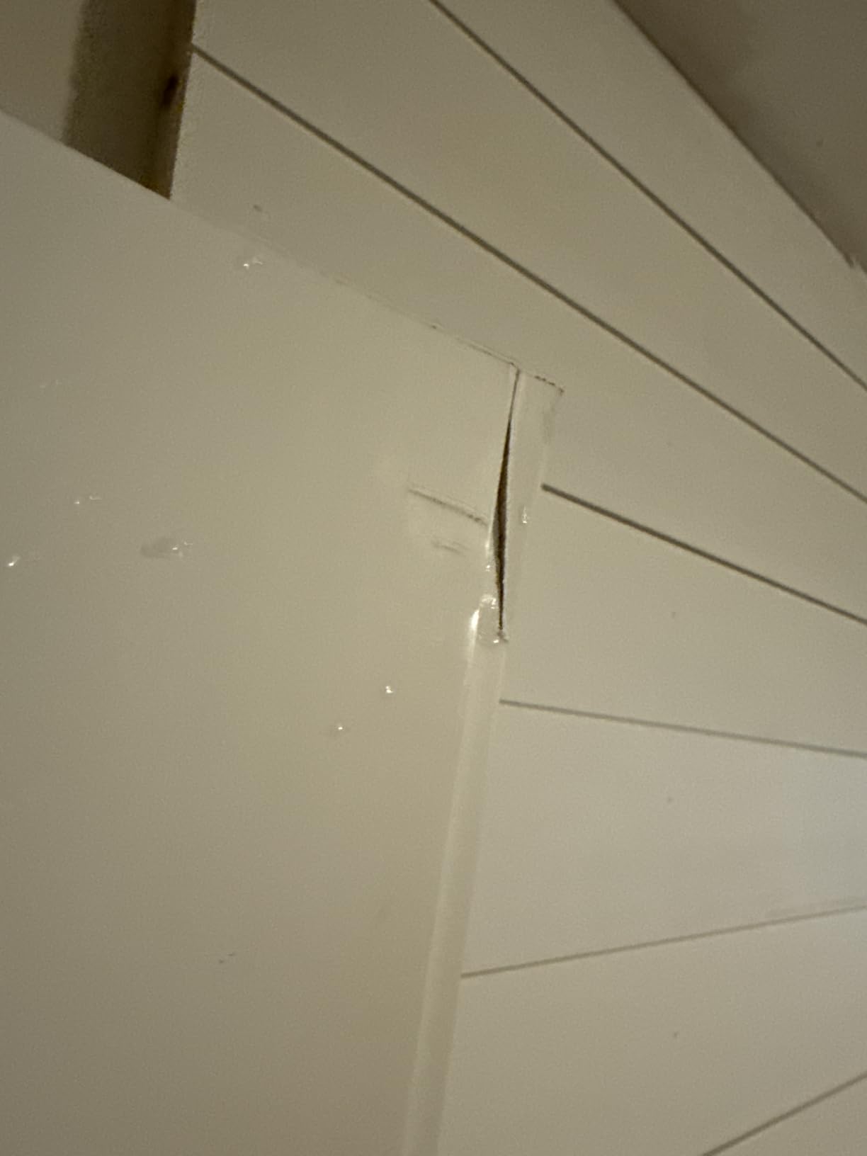 The Millwork Outlet Primed Nickel Gap Shiplap, 8 Pieces, 5