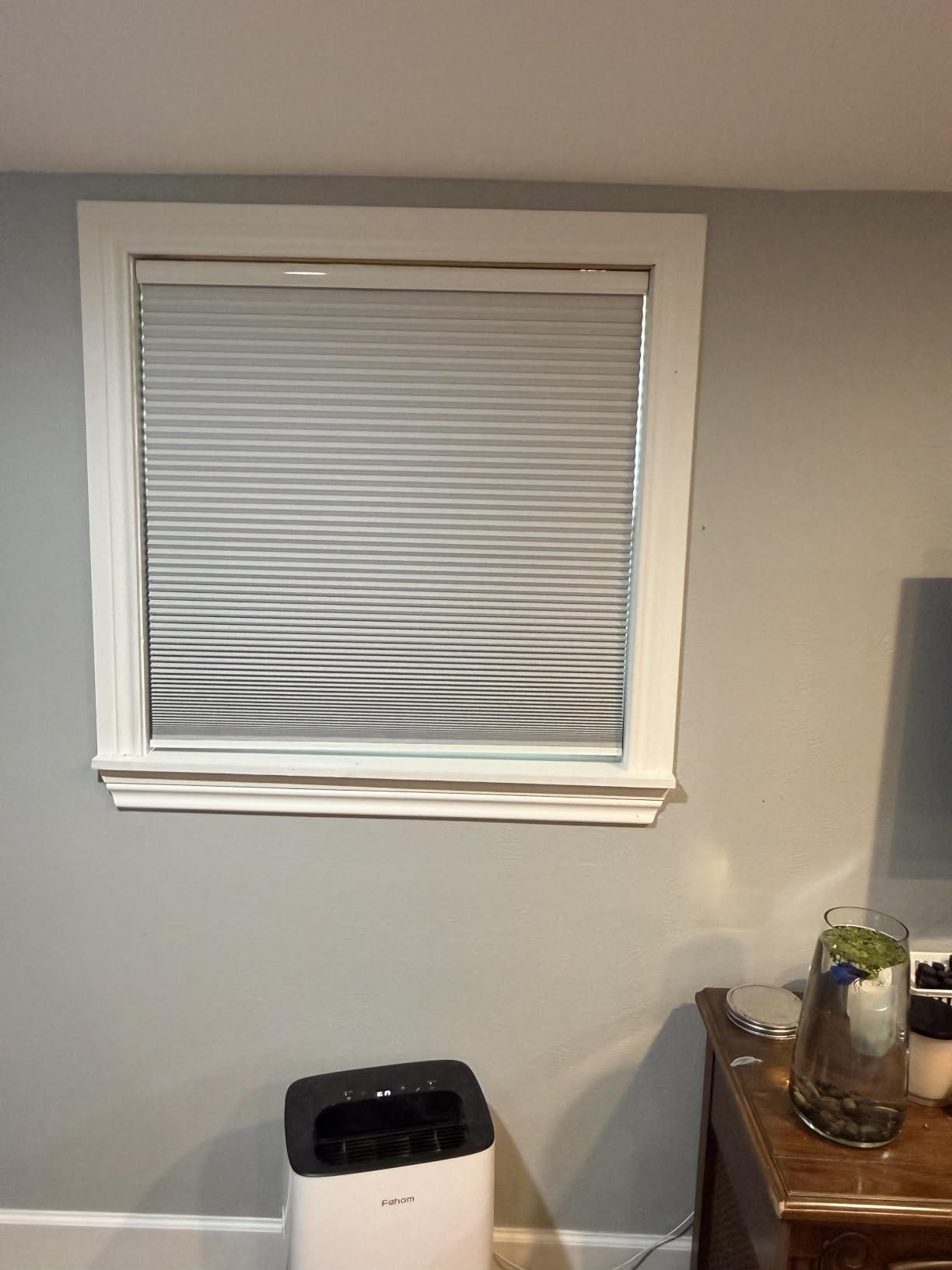 Changshade Cordless Cellular Shades, Motorized Blackout Room Darkening Black Out Honeycomb Blinds for Indoor Windows Bedroom, Pull Down Pleated Accordion Blind Easy Install, Custom Size, White customer photo 2