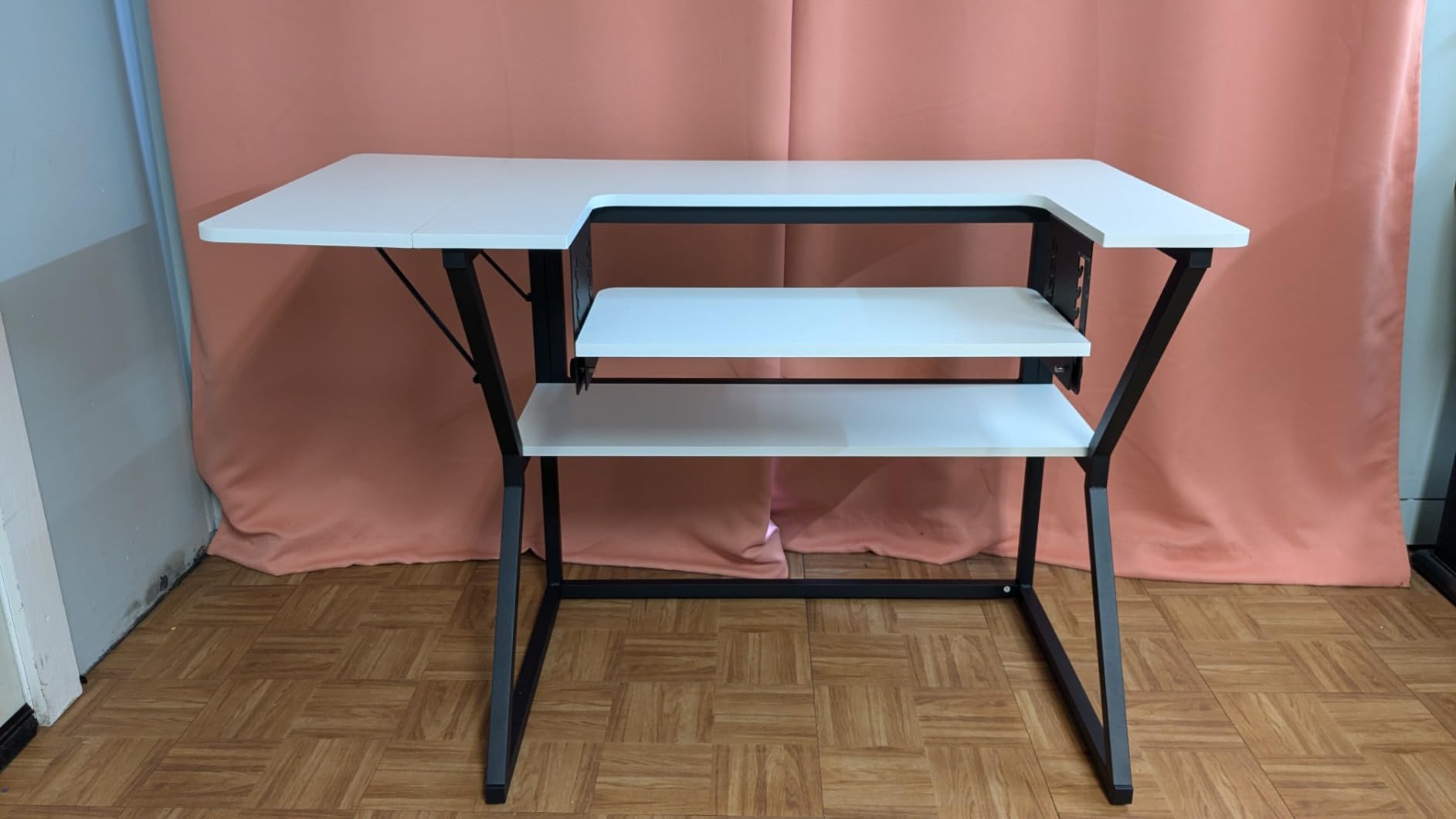 Vividwood Sewing Table, Large Sewing Machine Table with Adjustable Platform and Storage Shelf - White customer photo 1