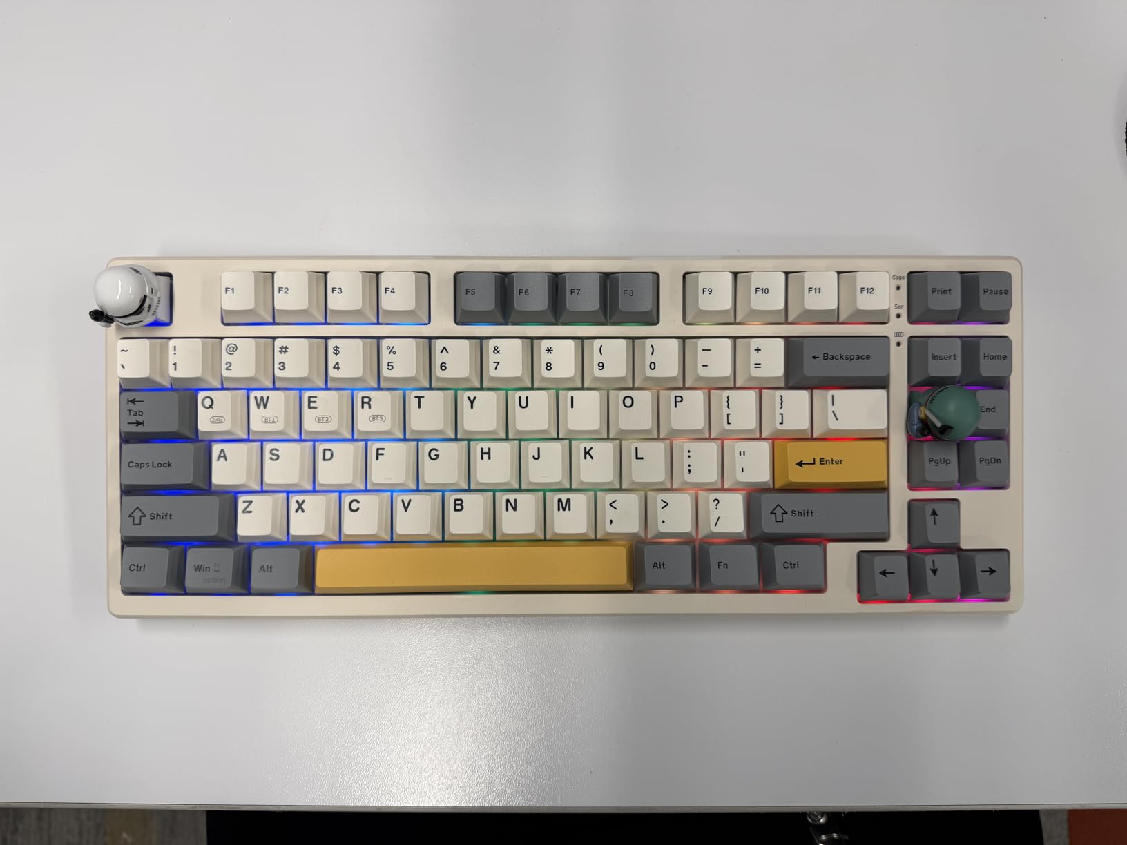 Kisnt KN85 Wireless Mechanical Keyboard, 75% Layout, Bluetooth/2.4GHz/USB-C, Custom RGB Backlit, Hot-Swappable Linear Switch, Creamy Sound for Gaming/Typing (Retro Beige) customer photo 2