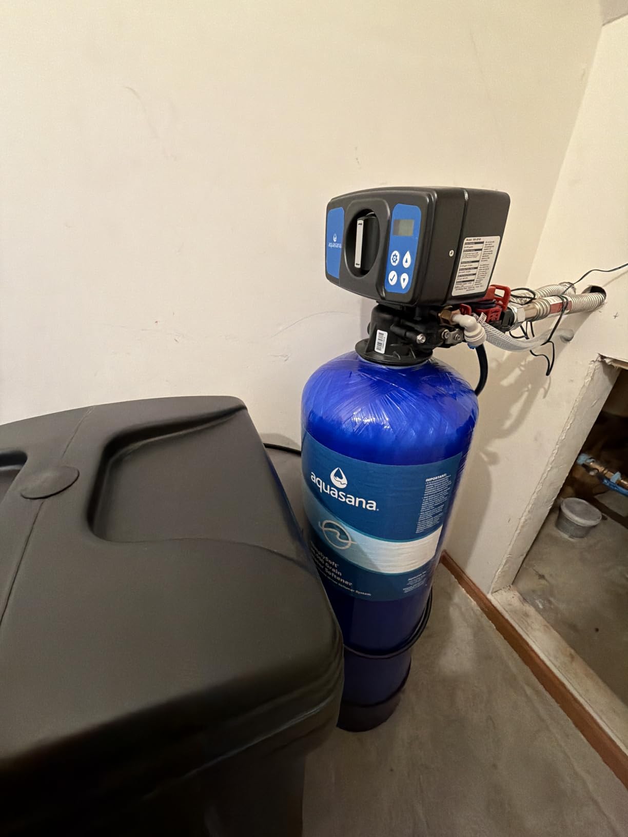 Aquasana SimplySoft Whole House Water Softener | 40K Grain | WH-SF40-BASE | Hard Water Reduction | 15.5 GPM customer photo 1