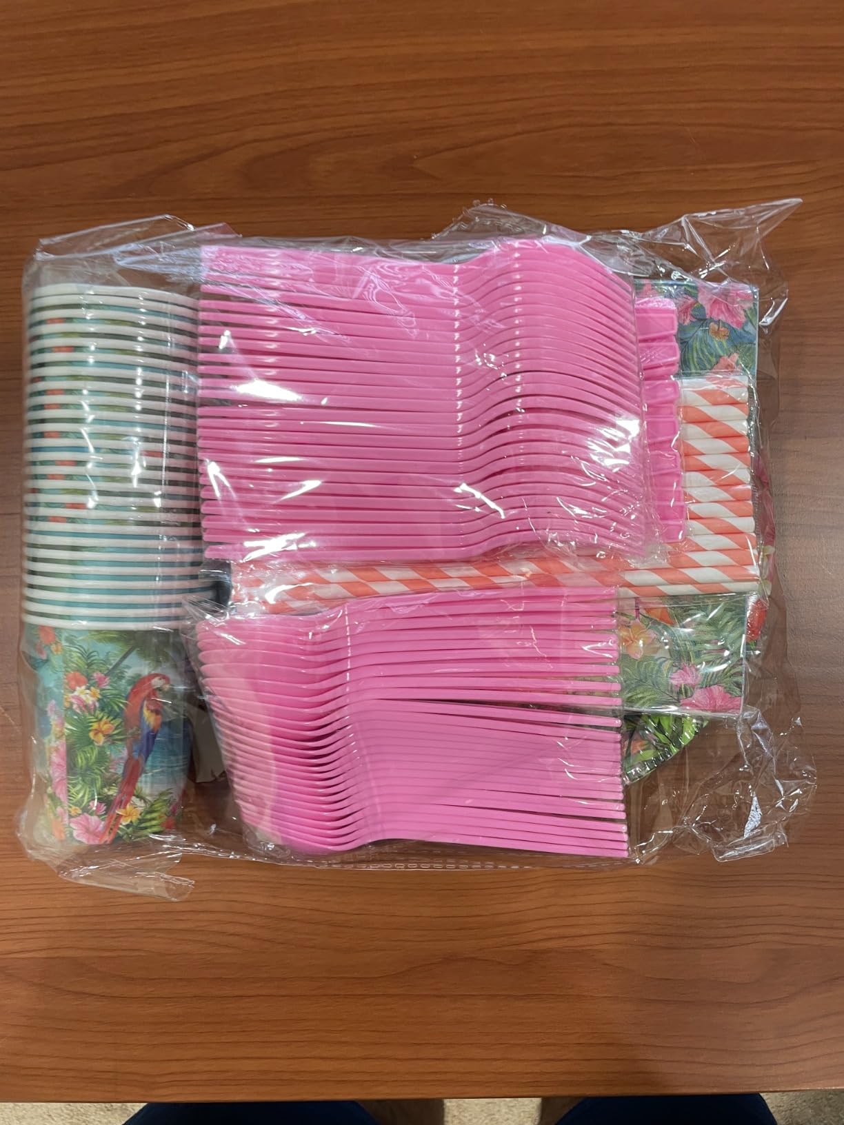 175 Pcs USA Flag Tableware Set - Serves 25, Patriotic American Flag Disposable Plates, Cups, Napkins, Forks, Spoons, Knives for 4th of July, Memorial Day, Veterans Day, Independence Day Party Supplies customer photo 1