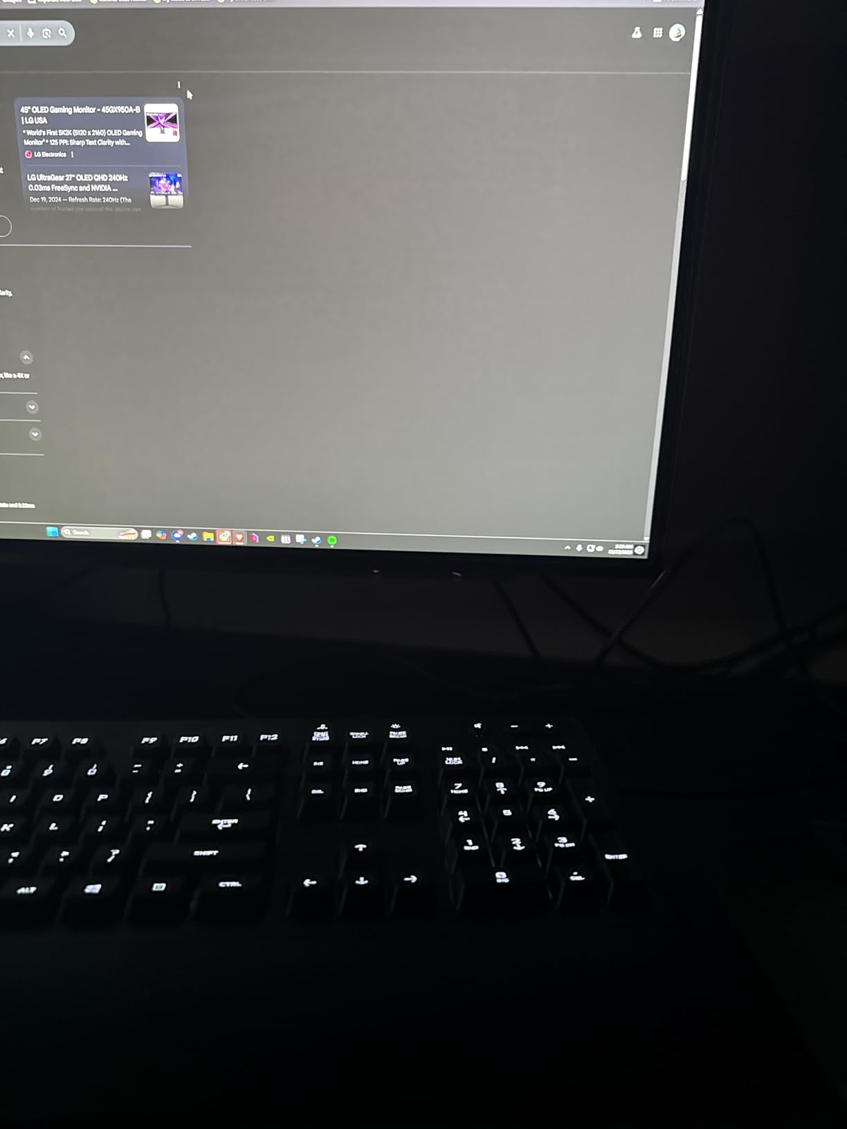 LG 27GS93QE 27-inch Ultragear OLED Gaming Monitor QHD 1440p 240Hz 0.03ms DisplayHDR True Black 400 AMD FreeSync Premium Pro NVIDIA G-Sync HDMI 2.1 customer photo 2