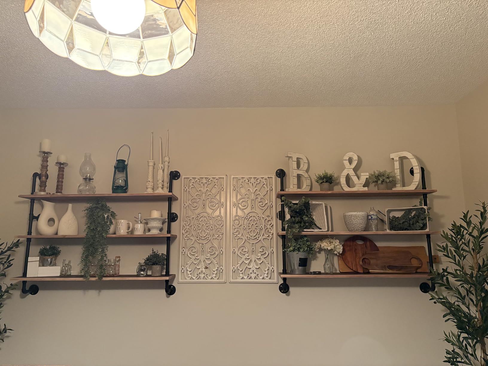 HDDFER Industrial Pipe Shelf Shelving Bookcase, Wall Mounted Rustic Bookshelf, Floating Bookshelves for Wall, Retro Wood Metal Pipe Industrial Shelves for Living Room customer photo 1
