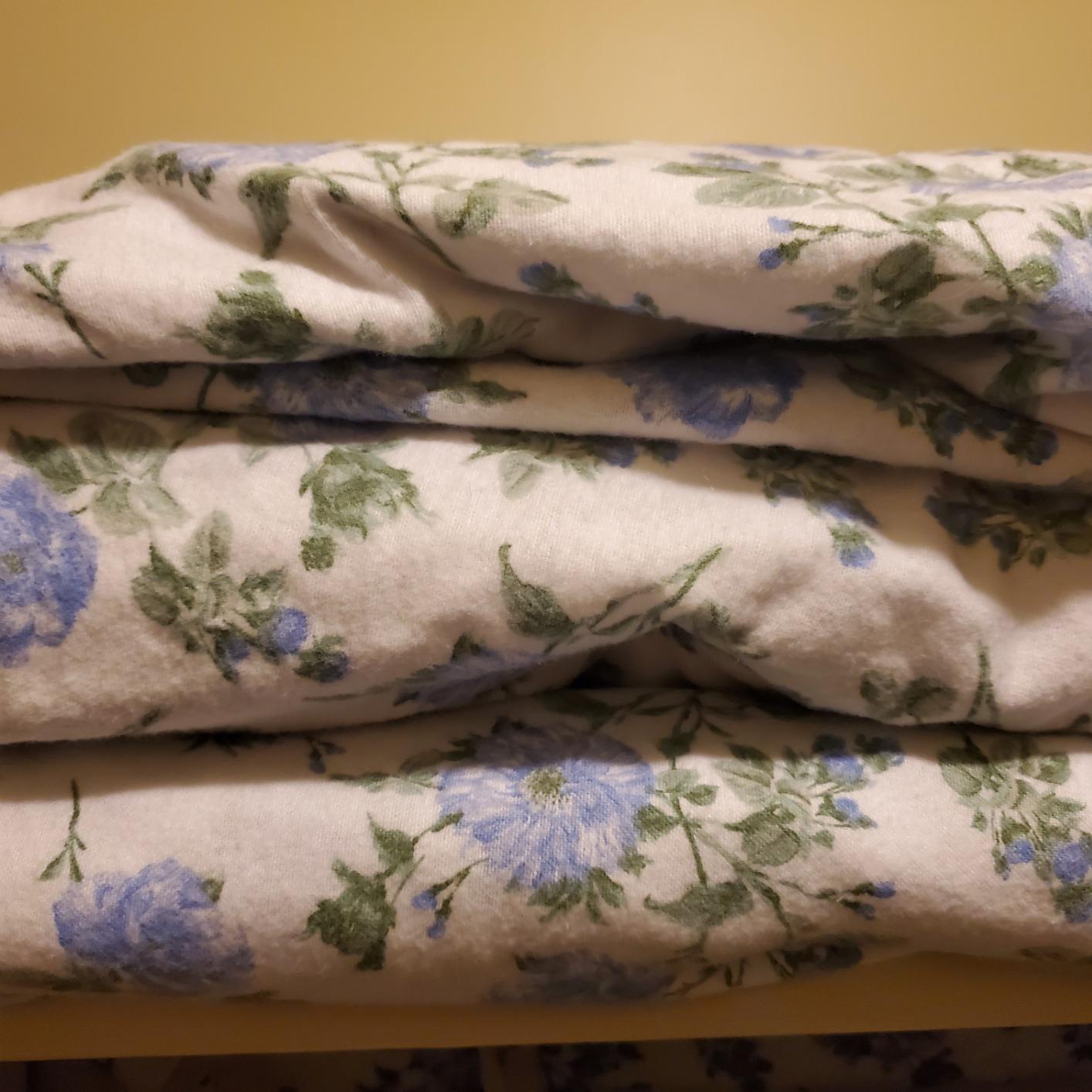 RUVANTI 100% Cotton Sateen Sheets Queen Size, Sweet Pea Fest | Hotel Luxury Softness, 300 Thread Count, Deep Pocket, 16 Fit, Cooling Bedding, 4 Pieces customer photo 2
