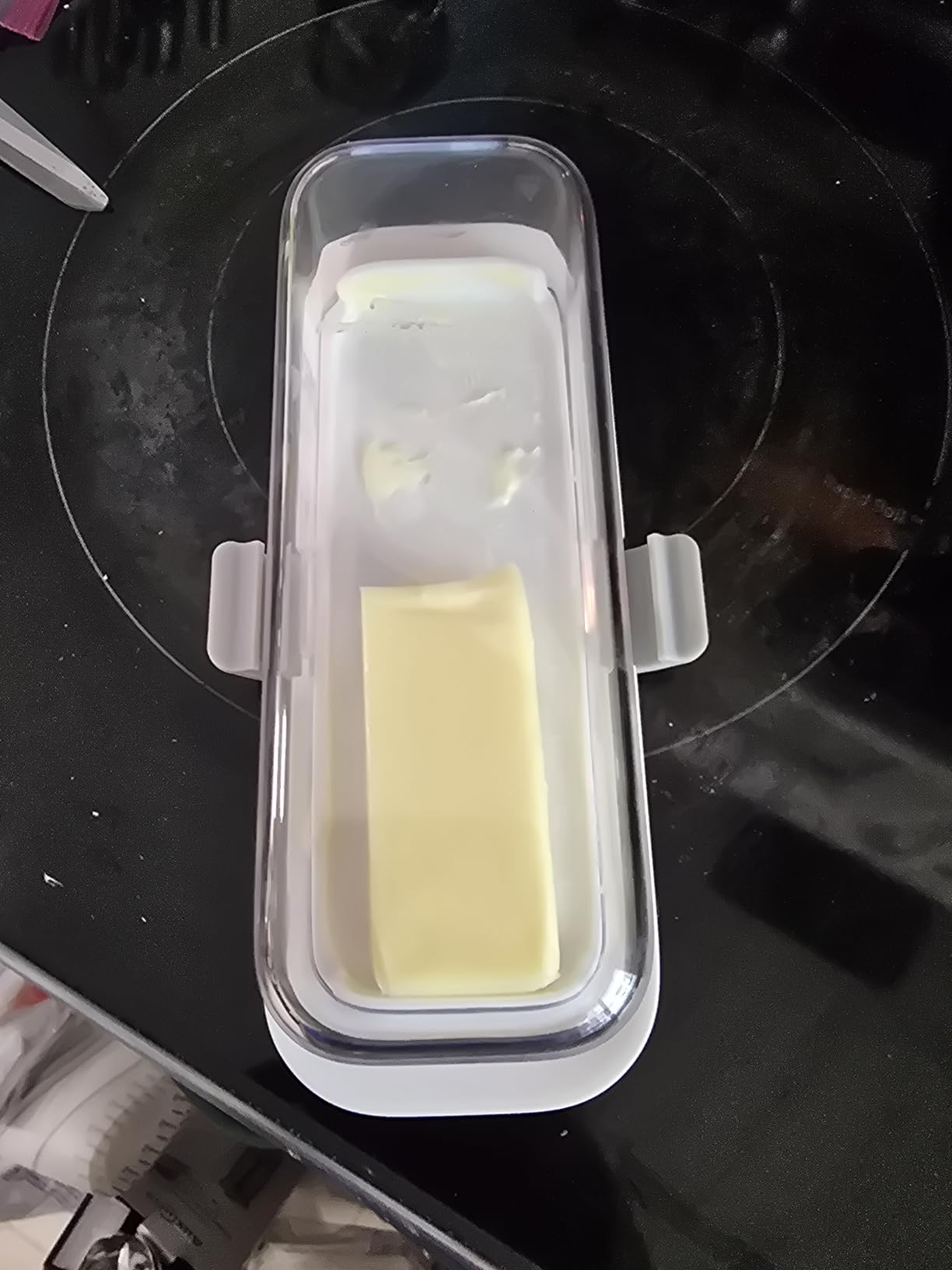 Pisol Butter Dish with Lid for Countertop and Refrigerator Door Shelf, Airtight Butter Keeper Container, Butter Holder for East/West Coast Butter, BPA-free, Microwave/Dishwasher Safe customer photo 1
