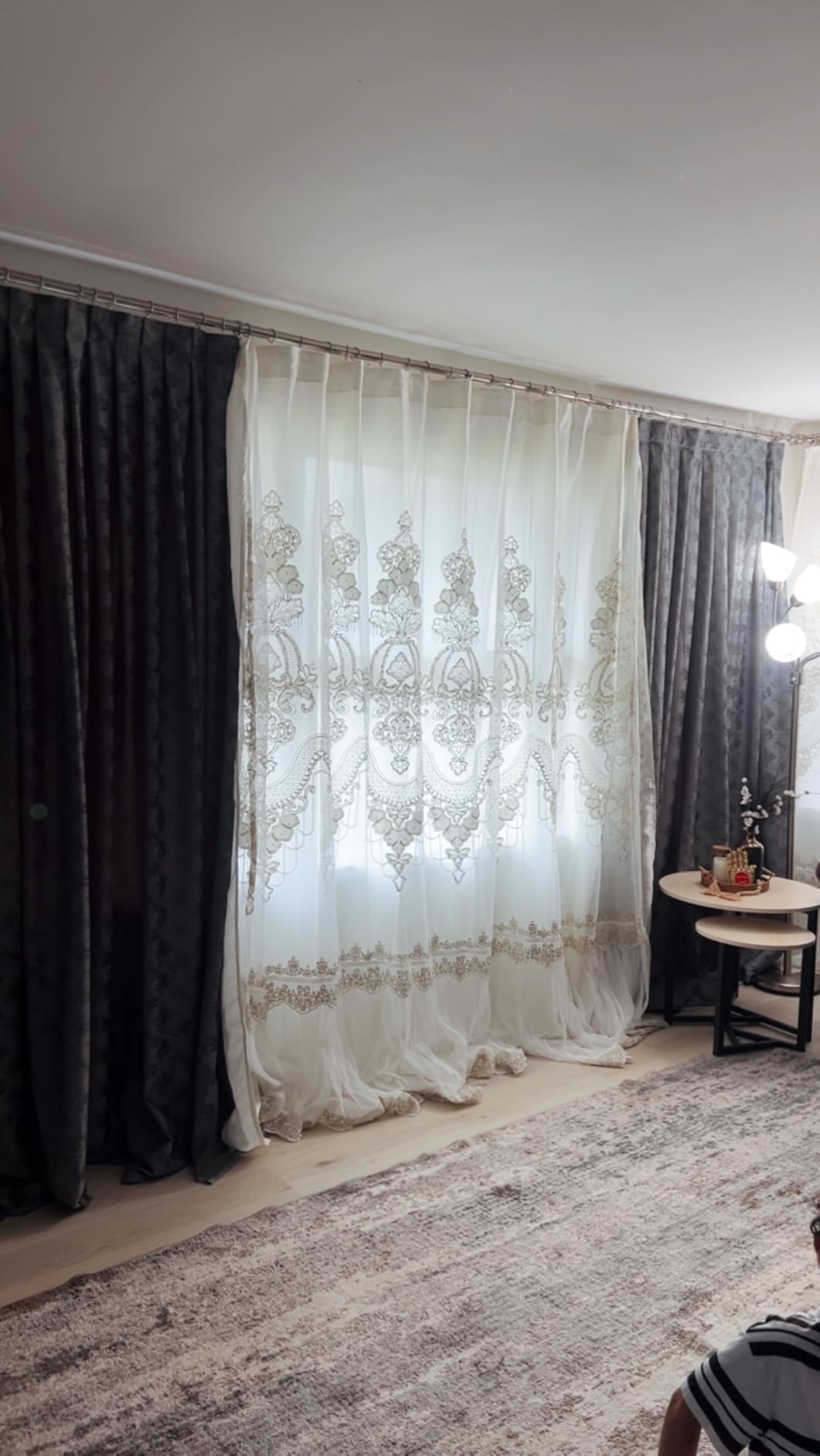 Heavy Duty Curtain Rods, 1 1/8 Inch Diameter Single Curtain Rod 72-144Inch(6-12ft) Extendable Length with End Caps Adjustable Modern Brackets-Matte Black customer photo 1