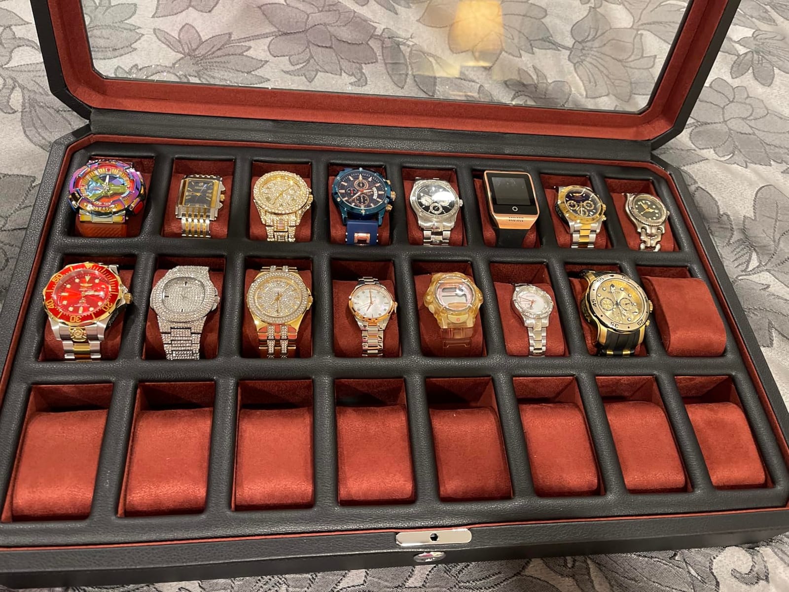 ROTHWELL 24 Slot Watch Case with Lock - Luxury Watch Box to Display and Organize Your Collection, Real Glass Top, Premium Storage for Collectors (Carbon) customer photo 1