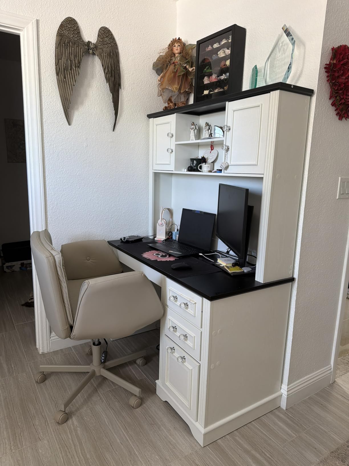 SEDETA Farmhouse Computer Desk with Hutch and 3 Drawers, 47.2