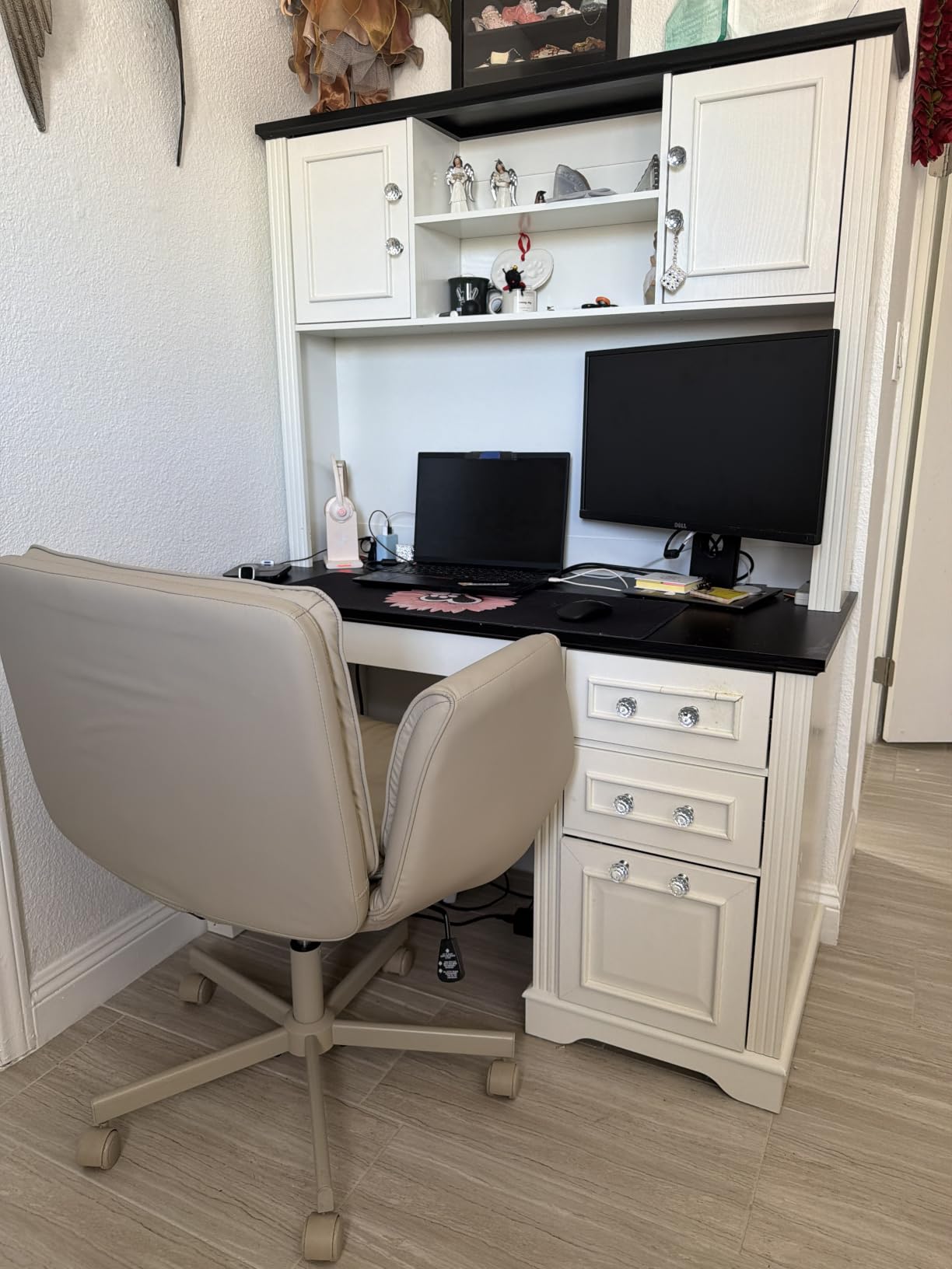 SEDETA Farmhouse Computer Desk with Hutch and 3 Drawers, 47.2