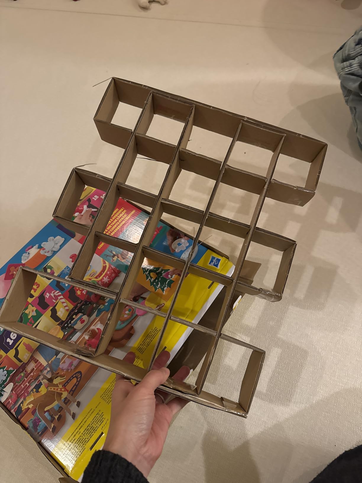 Play-Doh Holiday Advent Calendar for Kids 3 and Up, 24 Day Countdown, Multiple Surprise Gifts Behind Each Door, Arts & Crafts customer photo 2