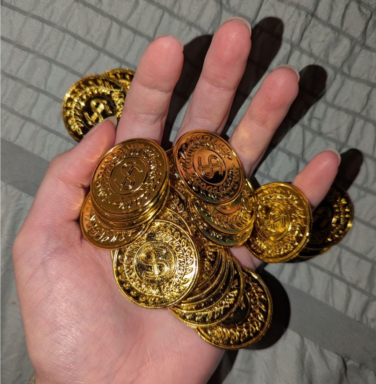 120 PCS St Patricks Day Decorations, 1.4 in Shamrock St Patricks Day Coins, Gold Green Lucky Coins Fake Coins Plastic Coins St Patricks Day Gold Coins, Shamrock Decoration St Patricks Day Party Favor customer photo 2