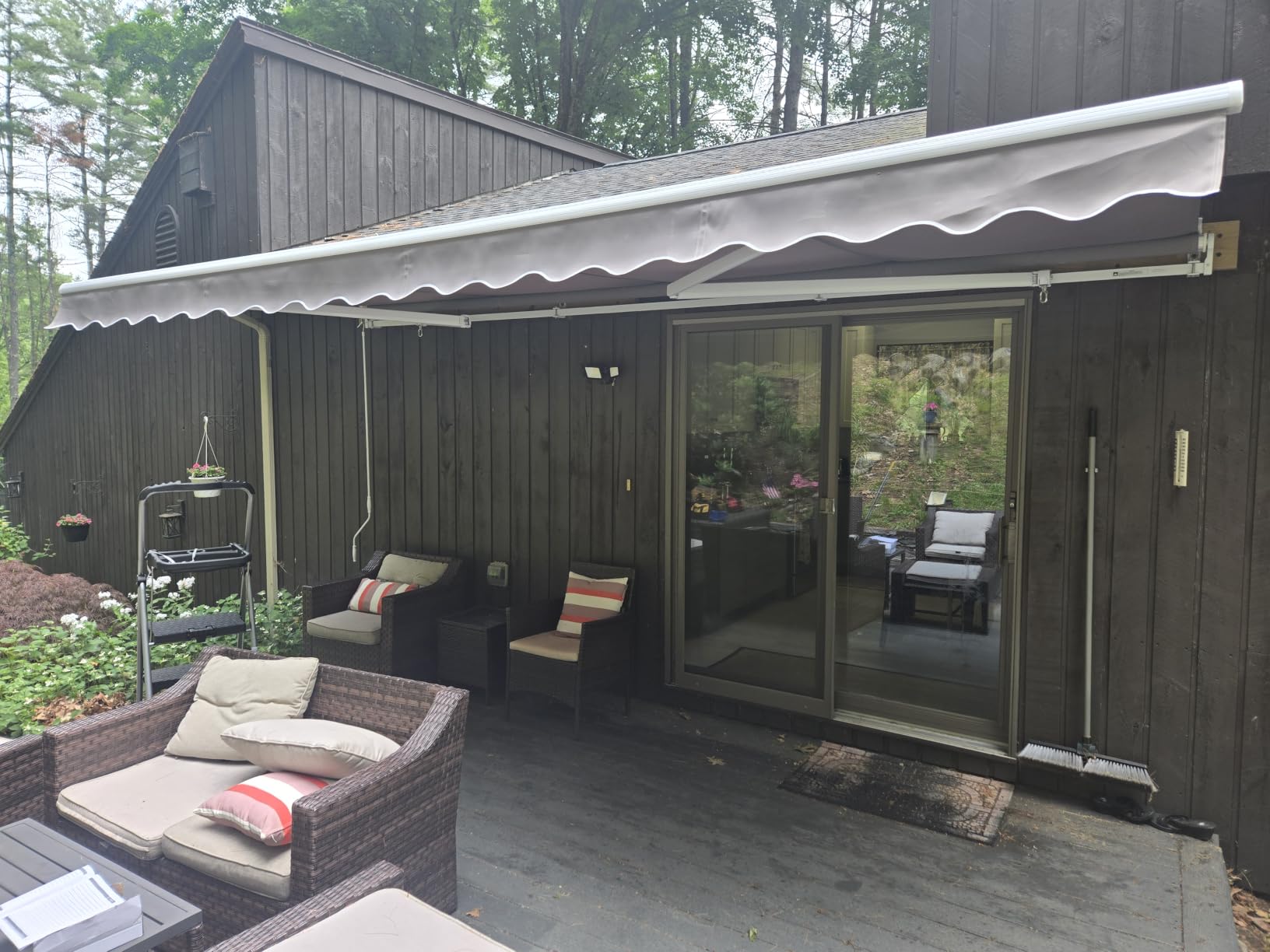 Paramondo 13.1'x9.8' Patio Awning Retractable Fully Assembled, Grey | Manual Sunshade Shelter Outdoor Deck Canopy Balcony Awning Cover with Crank - Premium Quality 280G Ployester Aluminum Frame customer photo 2