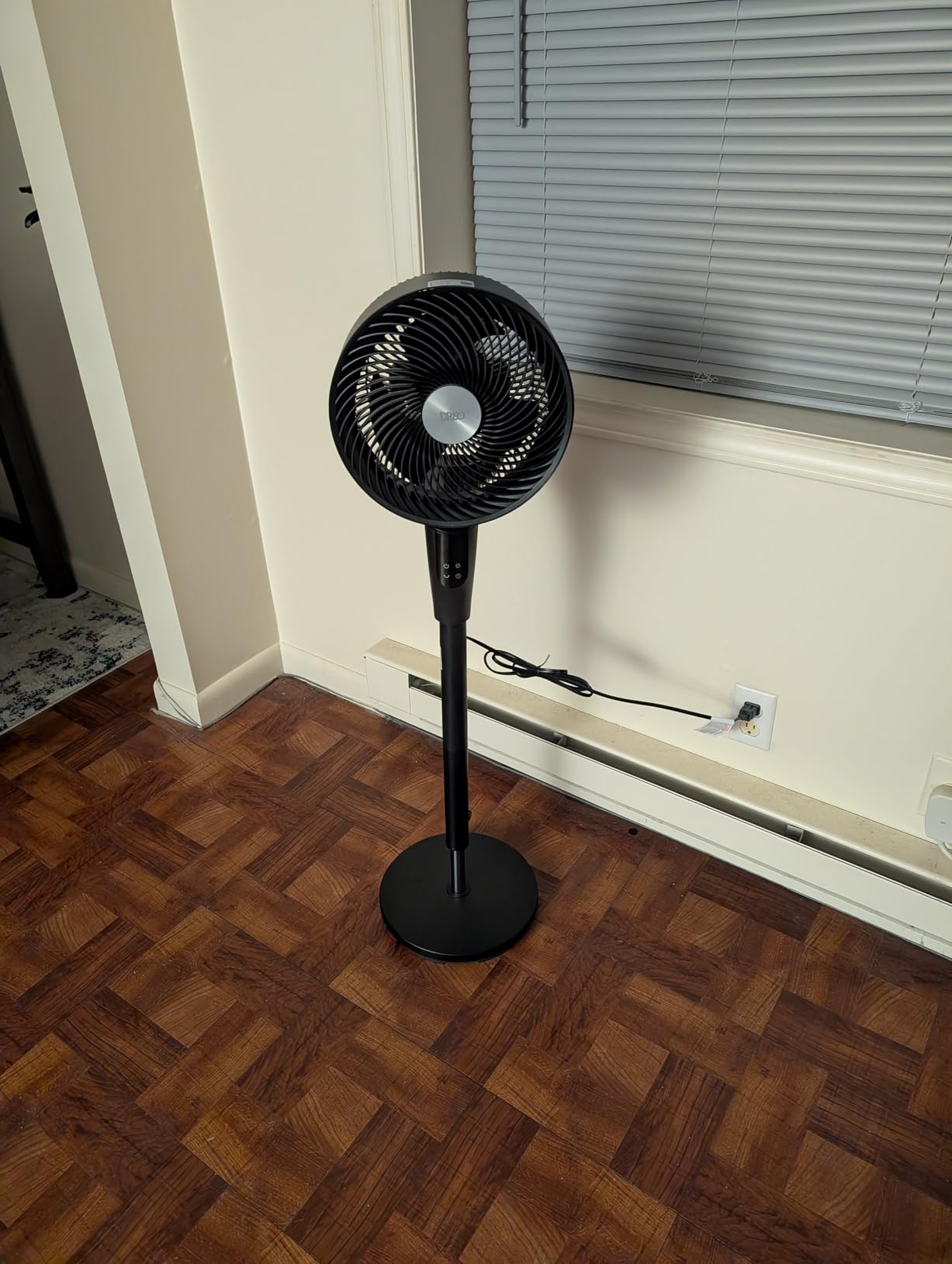 DREO Fan for Bedroom, 2026 Upgraded, 90ft Airflow, Quiet Fan, 90 Oscillating Standing Fan for Whole Room, DC Motor, 8+H Speeds, 3 Modes, 38-42'' Adjustable Height, 8H Timer, 105 Manual Vertical customer photo 2