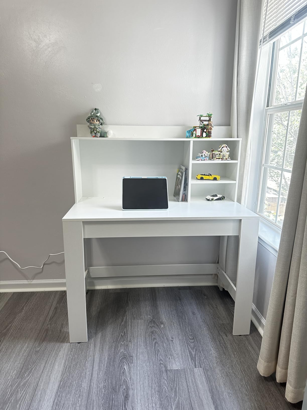 GOFLAME Computer Desk with Hutch, Home Office Desk with 2 Power Outlets, USB & Type-c Charging Ports, 3 Storage Shelves, Cable Hole, Writing Desk, Modern White Laptop PC Desk for Study, Office customer photo 2