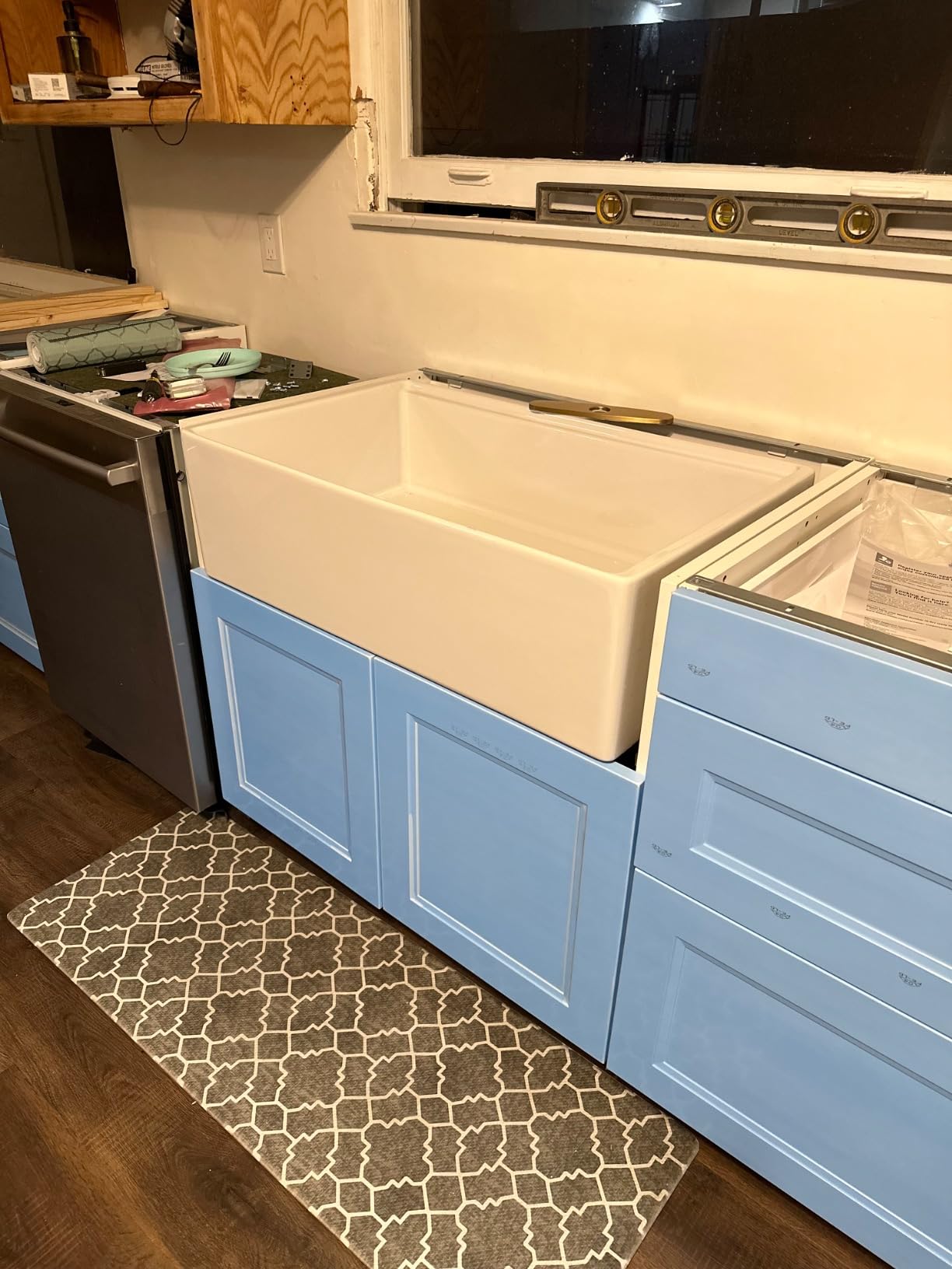 DeerValley Farmhouse Sink 33 Inch White Fireclay Apron Front Farm Sink | Apron Front, Single Bowl, Heavy Duty Deep Drop-in Undermount, Includes Workstation Accessories customer photo 1