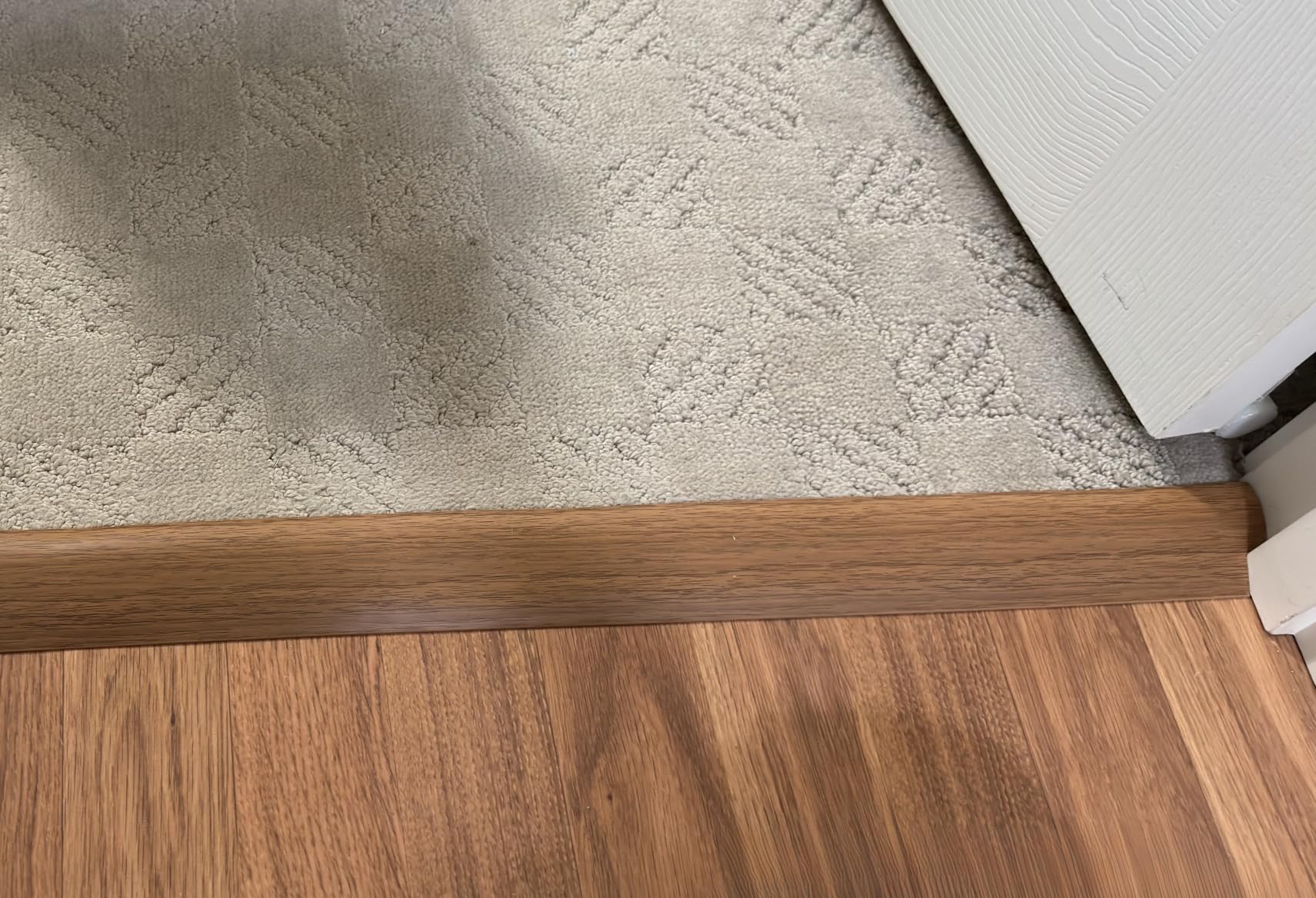 Floor Transition Strip Vinyl Door Threshold Ramp Self Adhesive Carpet Edging Strip Doorway Edge Trim, Overlap Edge Reducer for Laminate Carpet, Floor, Tile (Brown Wood Grain, 1/5