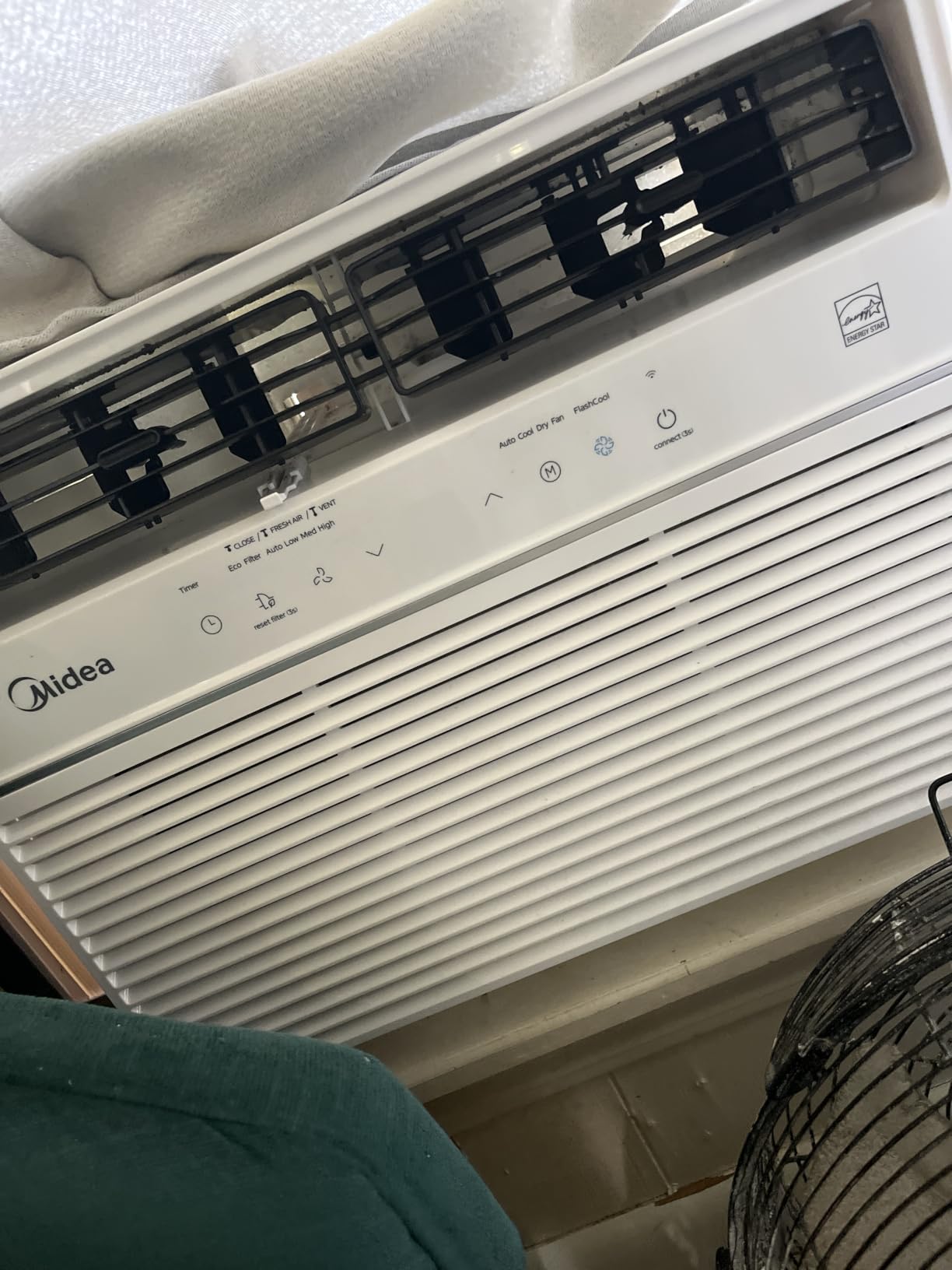 Midea 12,000 BTU Smart Inverter 115V Window Air Conditioner, 550 Sq Ft | Smart Control With App and Alexa Compatibility, Energy Saving Inverter Technology, Quiet, Remote control, Easy Installation customer photo 1