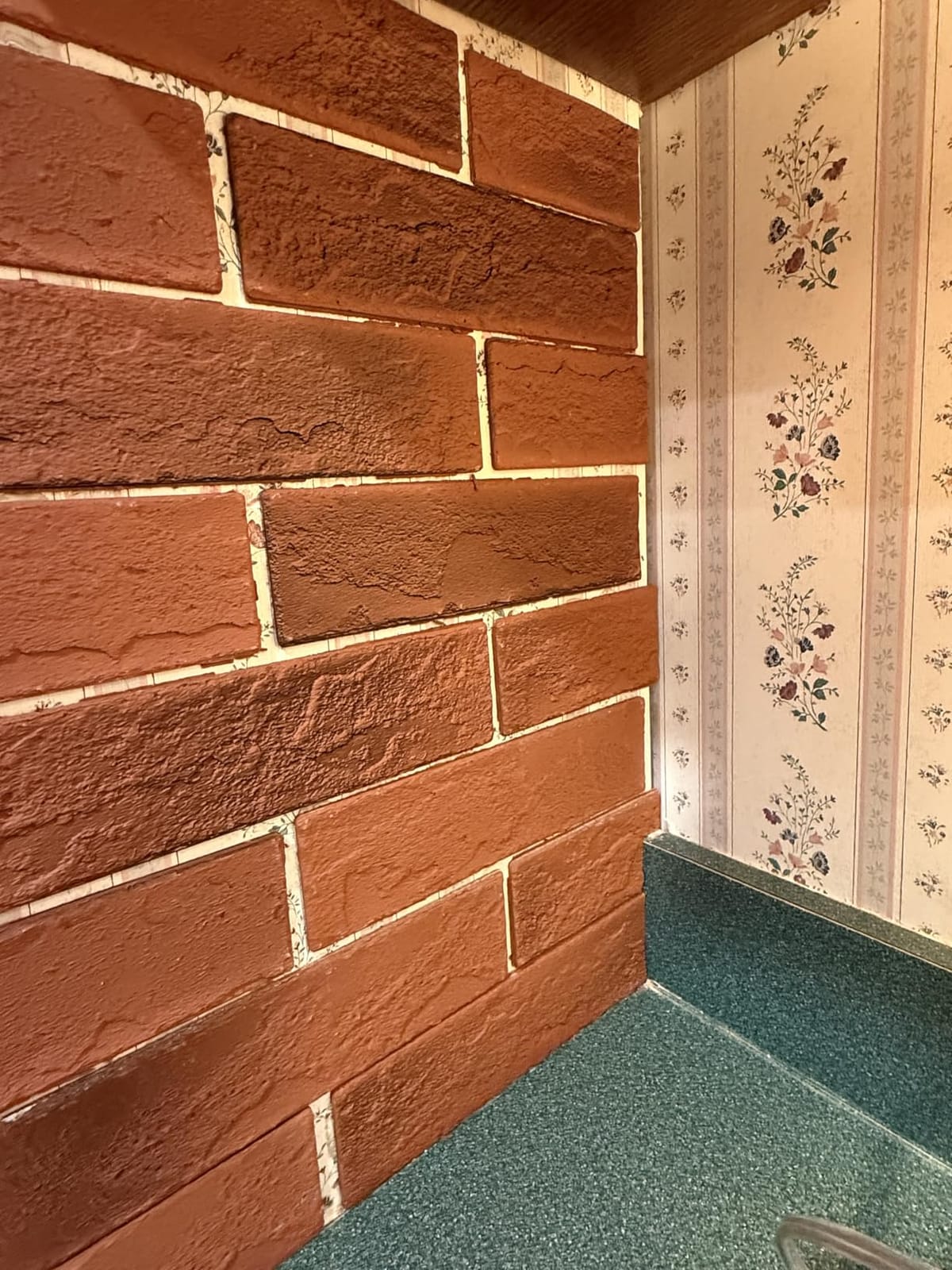 100 Whitewash Grey Faux Brick Wall Tiles, 3D Thin Brick Veneers for Bedroom, Bathroom, Kitchen, Fireplace and Fence Wall Panels (14.2 sq ft) customer photo 2