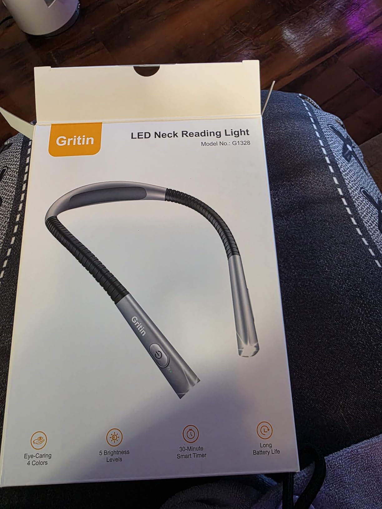 Gritin Book Light, Eye Caring 4-Color & 5-Brightness Neck Light Reading Light, Stepless Dimming, 80+ Hrs Runtime, Bendable Round Neck Design customer photo 1