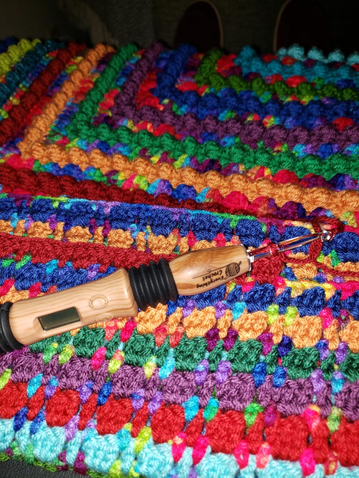 Everything Crochet Vintage Counting Crochet Hook Set with Light & Counter - Ergonomic for Arthritic Hands, 17 Size Interchangeable Hooks Kit customer photo 1