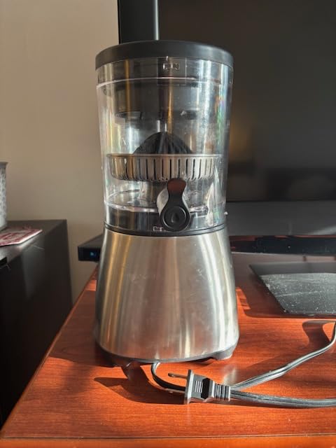 Eurolux Electric Citrus Juicer Stainless Steel | Premium Hands-Free One-Touch customer photo 2