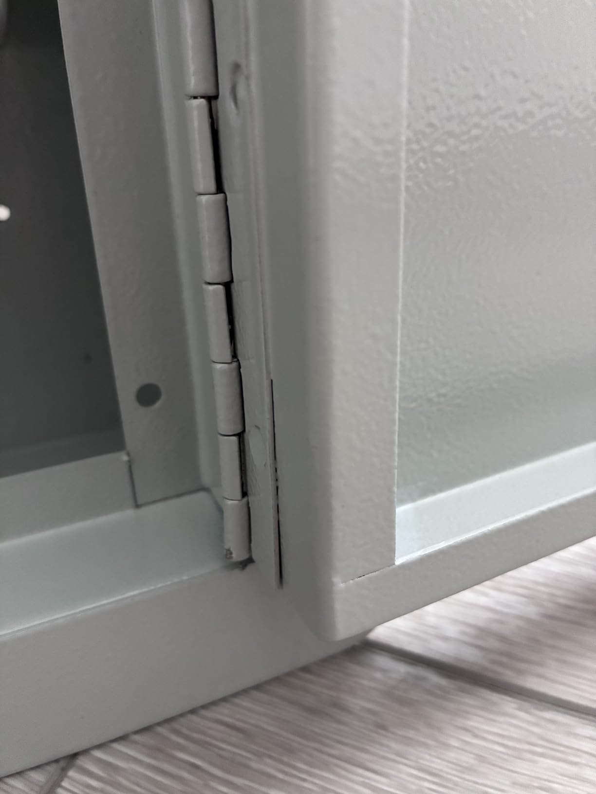 In-Wall Safe with Disguised Sticker, Heavy Duty Wall Safes Between the Studs, Fits 16-Inch Studs with Key Lock, Hidden Gun Storage for Firearms, Money, and Valuables (Grayish White) customer photo 2