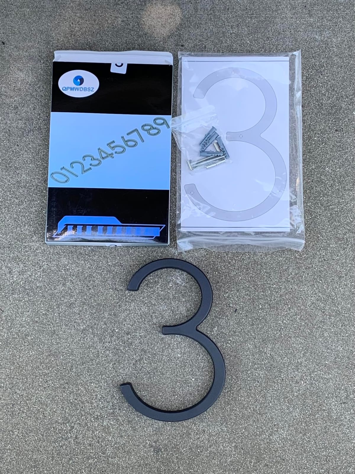 QPMWDBSZ 8 Inch Floating House Number For Outside, Modern Address Numbers | Zinc Alloy Black Anti-Rust Mailbox Number with Nail Kit for Garden Front Door Apartment Signage, Easy to Install (8) customer photo 2