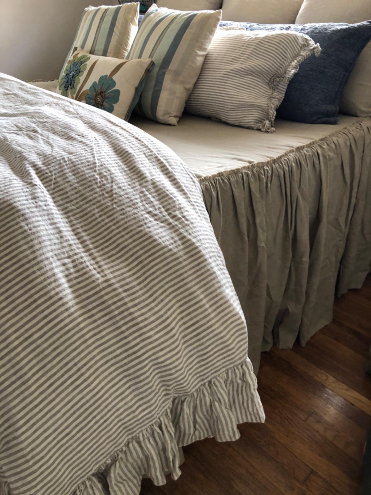 C&W Goose Down Comforter Queen Size (90