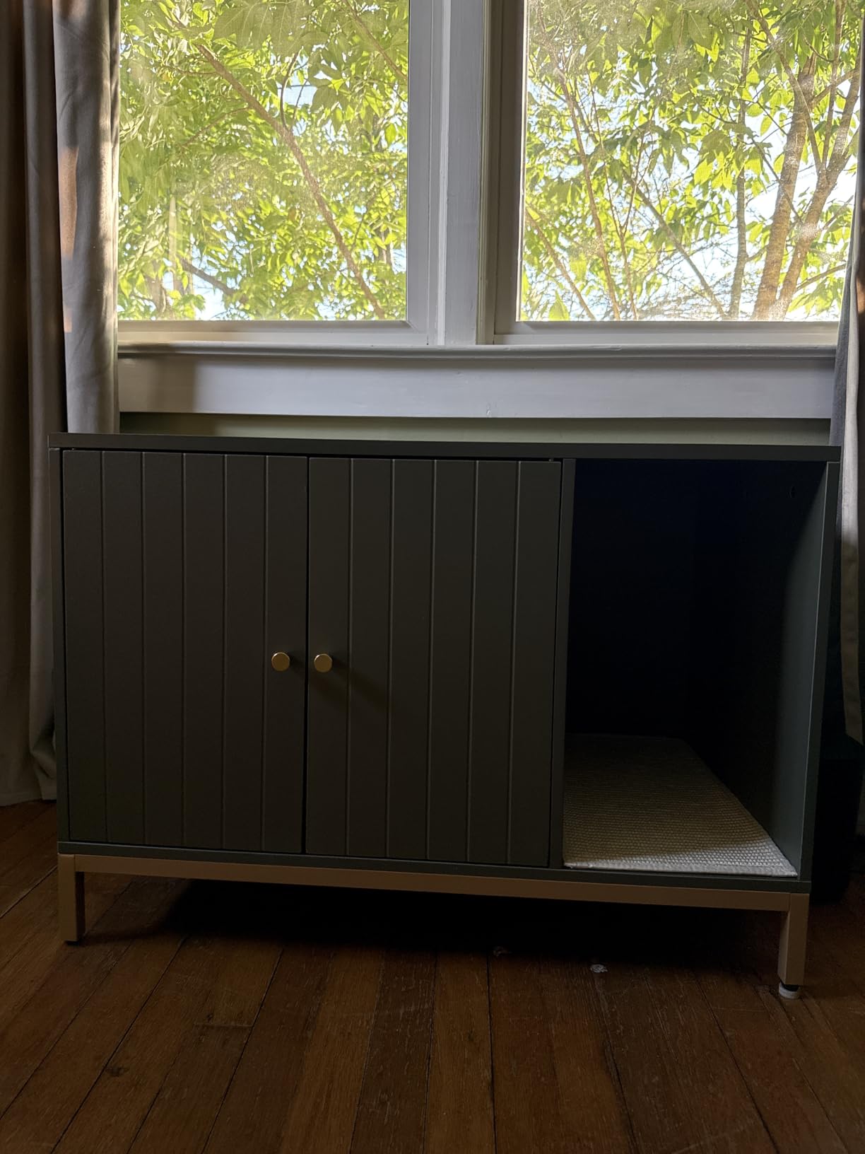 Feandrea Cat Litter Box Enclosure, Hidden Litter Box Furniture with Scratch Pad, Front Entry, Double Cabinet Doors, Modern Style, 31.5
