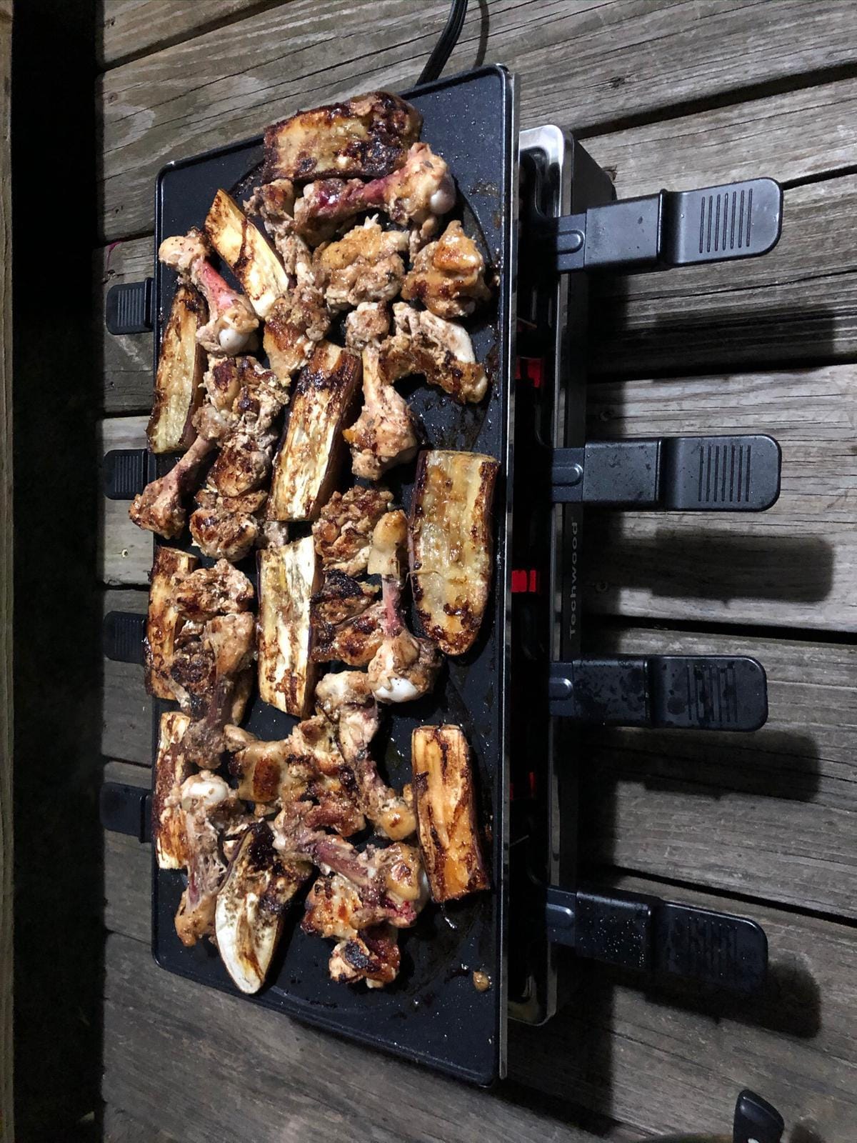 Raclette Grill, Techwood Electric Indoor Grill with 2 Reversible Non-stick Grill Griddle Plates, 1 Stone Grill Plate, 1500W Fast Heating with 8 Cheese Pans, Ideal for Parties and Family Fun, Black customer photo 2