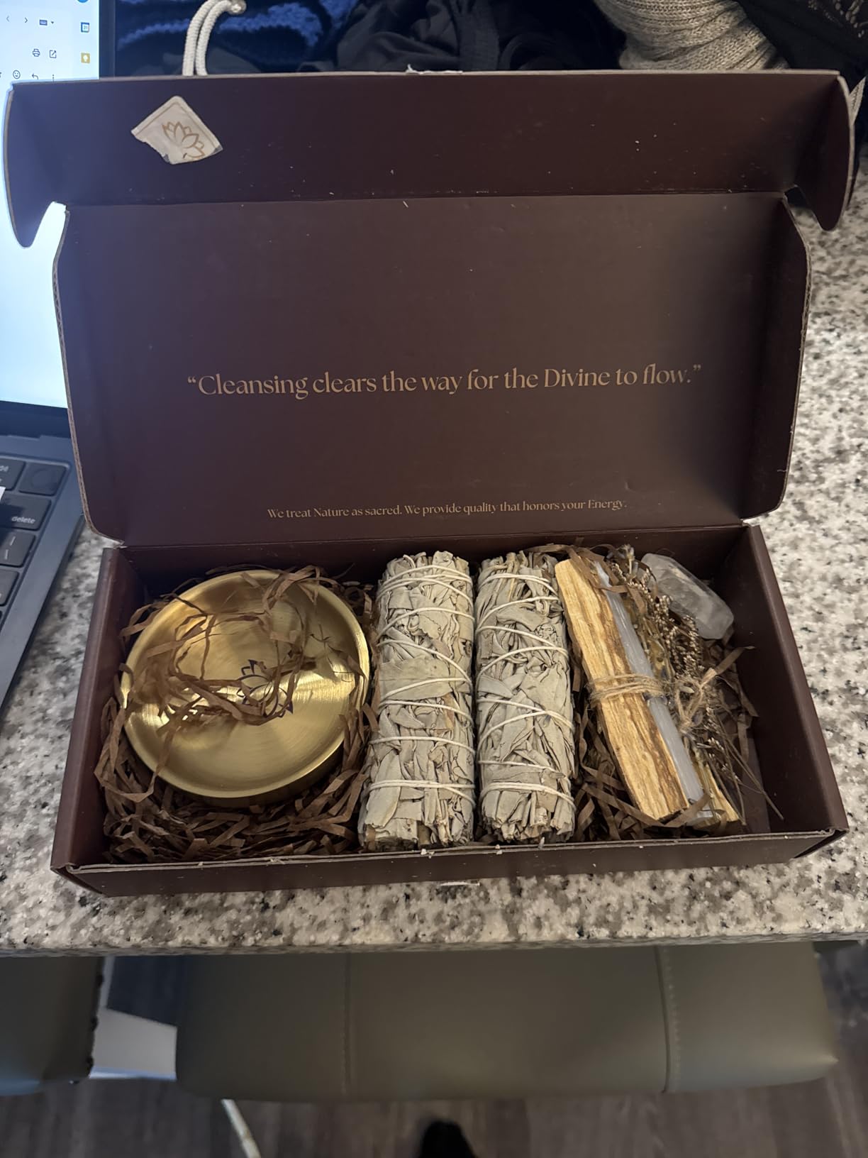 Anima Energy Cleansing Set for Release, Renewal & Positive Energy | Elegant gift box with two white sage sticks, two palo santo sticks, clear quartz, selenite and a golden lotus smudge bowl customer photo 2