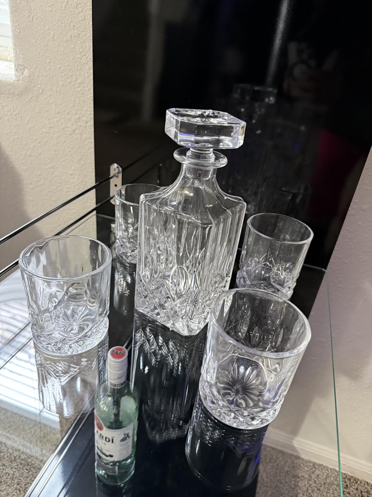 Whiskey Decanter Set for Men, 4 Crystal Whiskey Glasses (4 Silicone Ice Mold Free), Lead-Free Decanter Set for Whiskey, Bourbon, Scotch customer photo 1