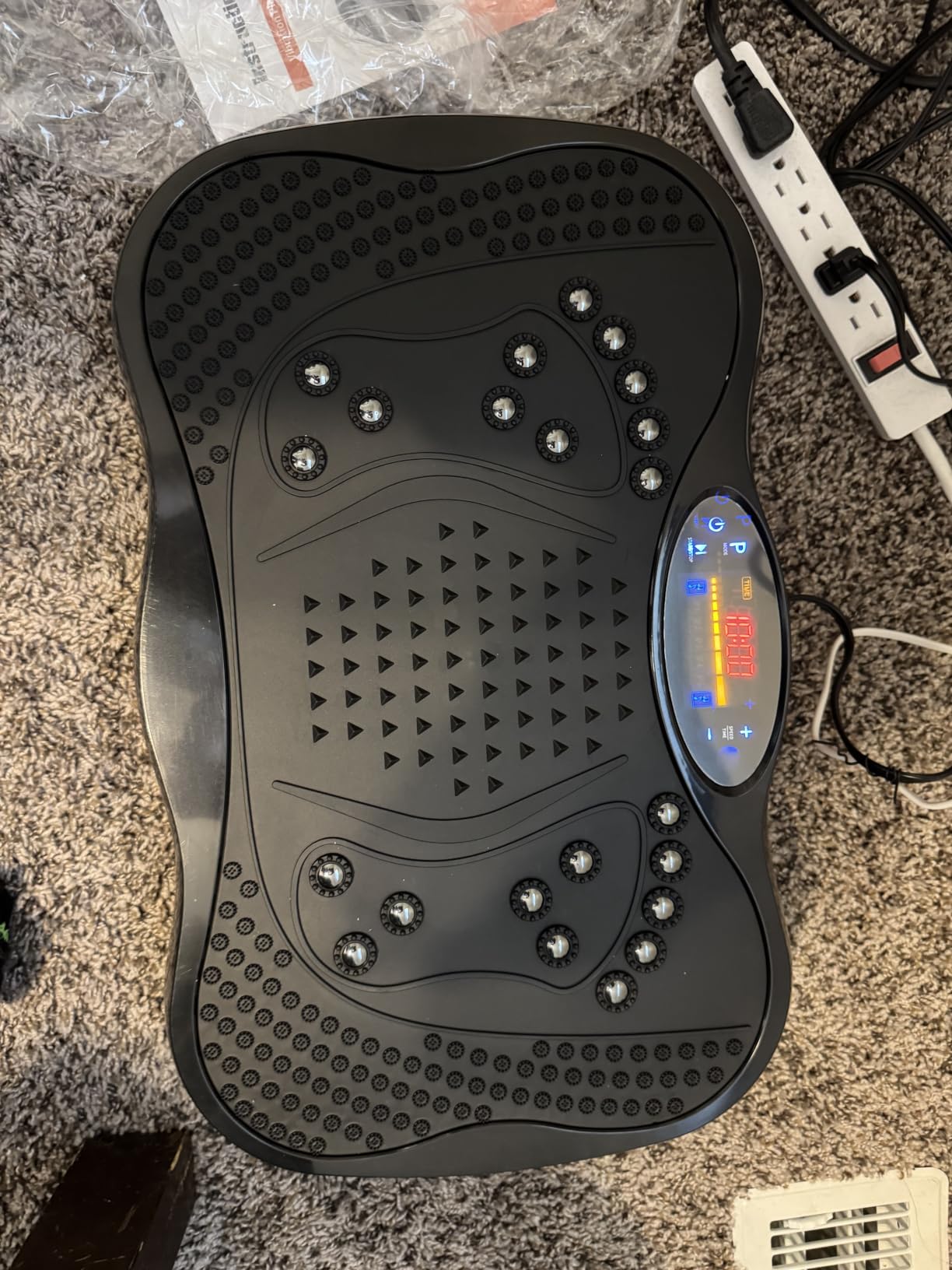 Vibration Plate Exercise Machine, 130 Levels Full Body Workout Vibrating Plate for Lymphatic Drainage Weight Loss, 450 Lbs Capacity Shake Platform with Bluetooth for Women Men customer photo 1