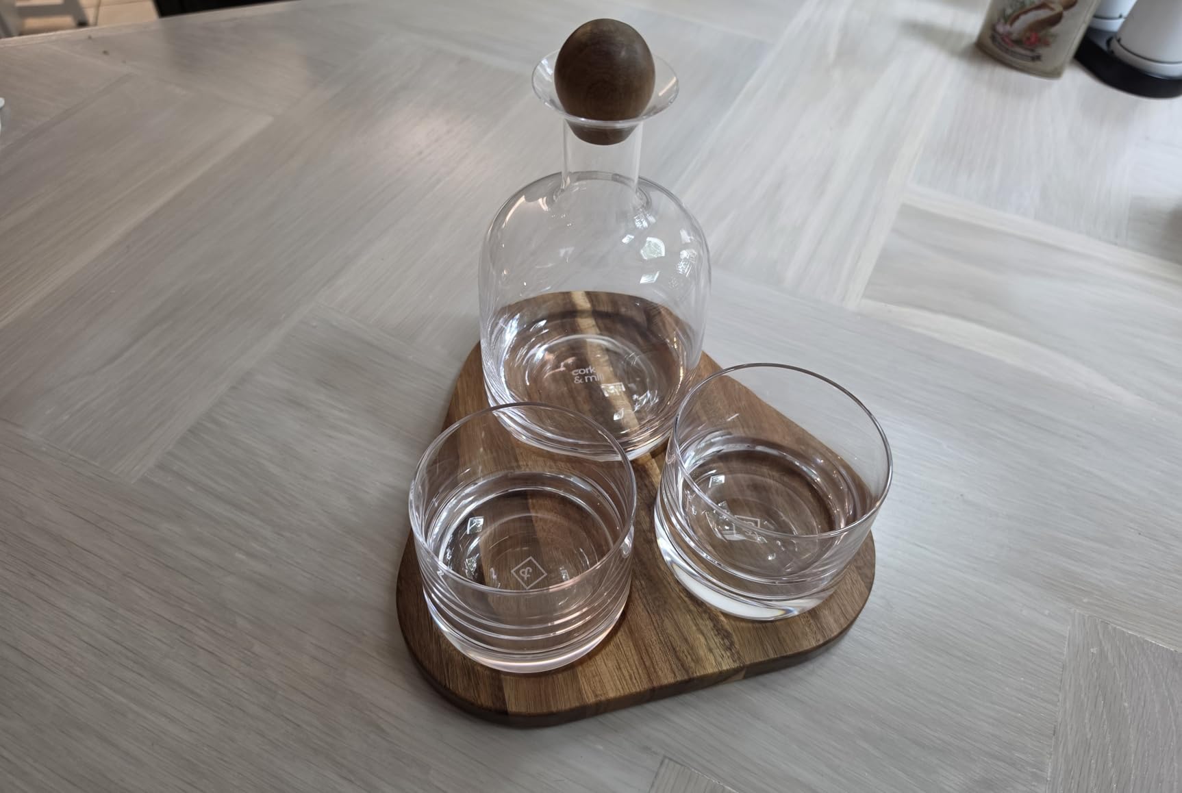 Cork & Mill Whiskey Decanter Set, Hand-Blown Lead-Free Crystal 800ml Liquor Decanter for Bourbon and More, Two 8oz Old Fashioned Glasses, Acacia Wood Stopper & Display Tray, Ideal Whisky Gift Set customer photo 2