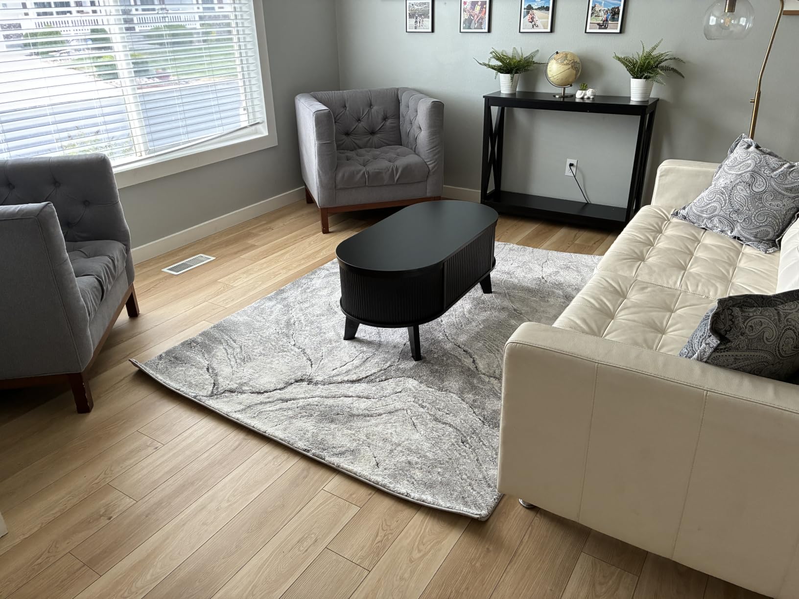 LYNCOHOME 43.3'' Fluted Lift Top Coffee Table with Storage, Modern Oval Coffee Table for Living Room or Home Office (Walnut) customer photo 1