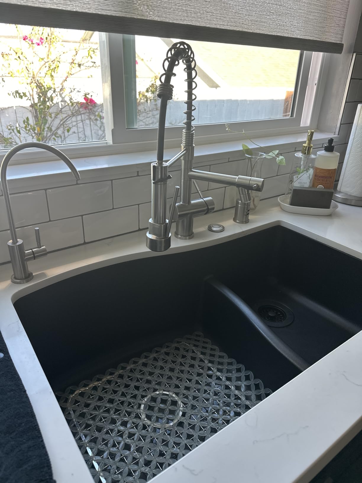 VFAUOSIT Kitchen Faucet with Pull Down Sprayer, Modern Bar Sink Faucet | Lead-Free NSF 61/372 & cUPC, 3 Spray Modes, 20in Retractable Hose, Cold-Start Safety, 10min Tool-Free Install customer photo 2