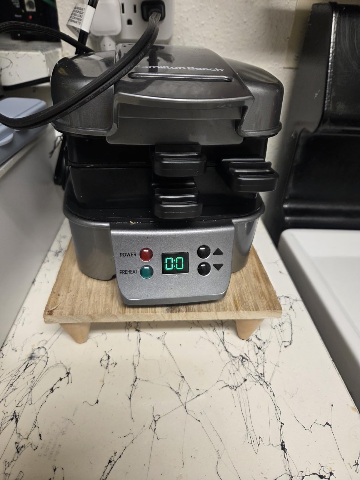Hamilton Beach Sandwich Stacker Fast & Customizable Hot Sandwich Maker | 21 Sq. In. Non-Stick PFAS-Free Cooking Surfaces | Built-In Timer | Compact | Dishwasher-Safe | Silver | 25471 customer photo 2