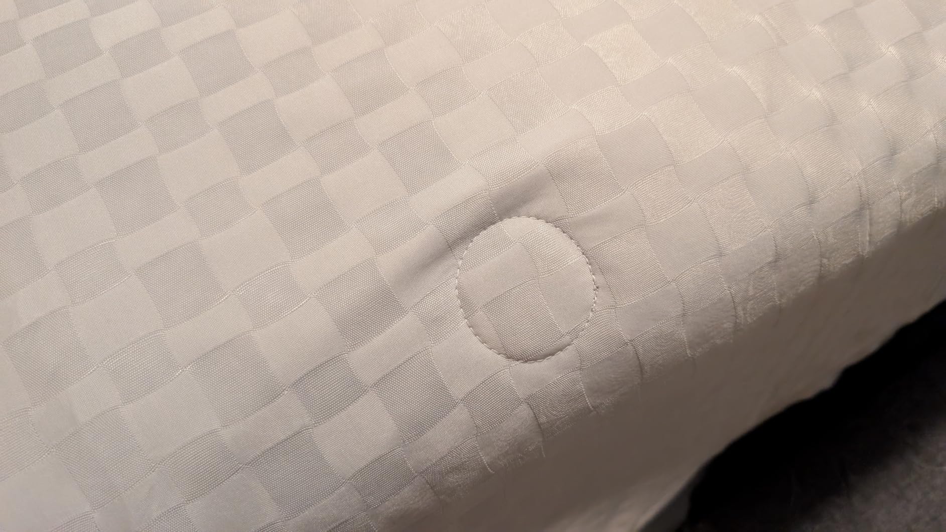 Amazon Basics Cooling Comforter, Soft Lightweight Waffle Weave Blanket for Hot Sleepers, Summer & All Season Bedding to Keep Cool for Night Sweats, 90