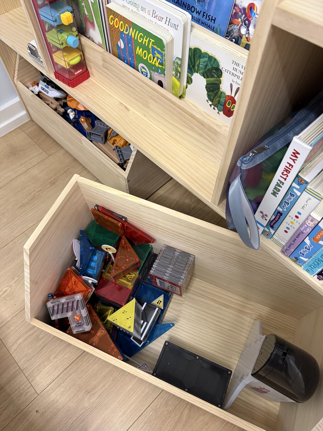EXPERLAM Solid Wood Kids Bookshelf and Toy Storage Organizer, 3-in-1 Montessori Bookcase with Storage Cubbies and 2 Rolling Toy Bins, Toddler Bookshelf for Kids Room, Playroom, Nursery customer photo 2