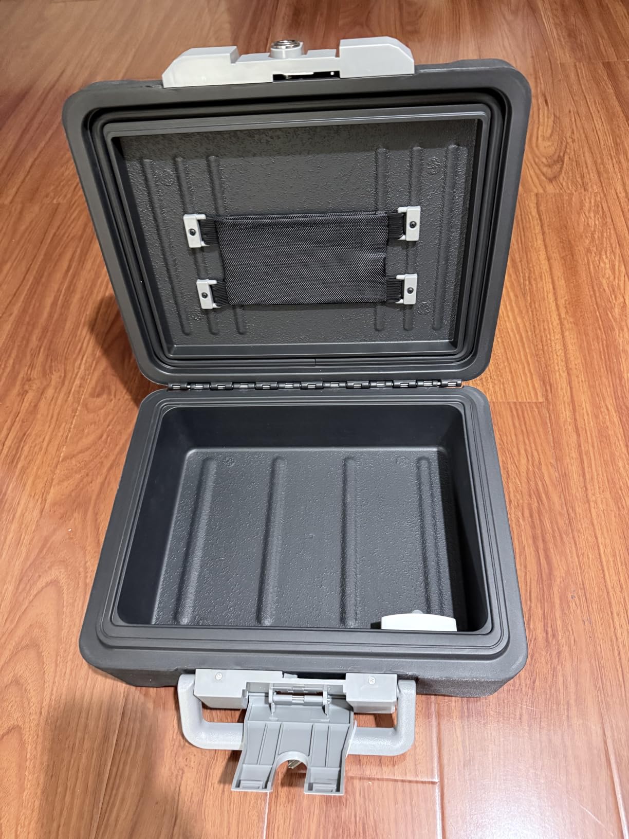 Fireproof and Waterproof Safe, fire safe document box with Sensor light, Portable Lock Box with Key Lock and Ergonomic Handle, 1 Hour at 1700°F, 72 Hours Waterproof customer photo 2