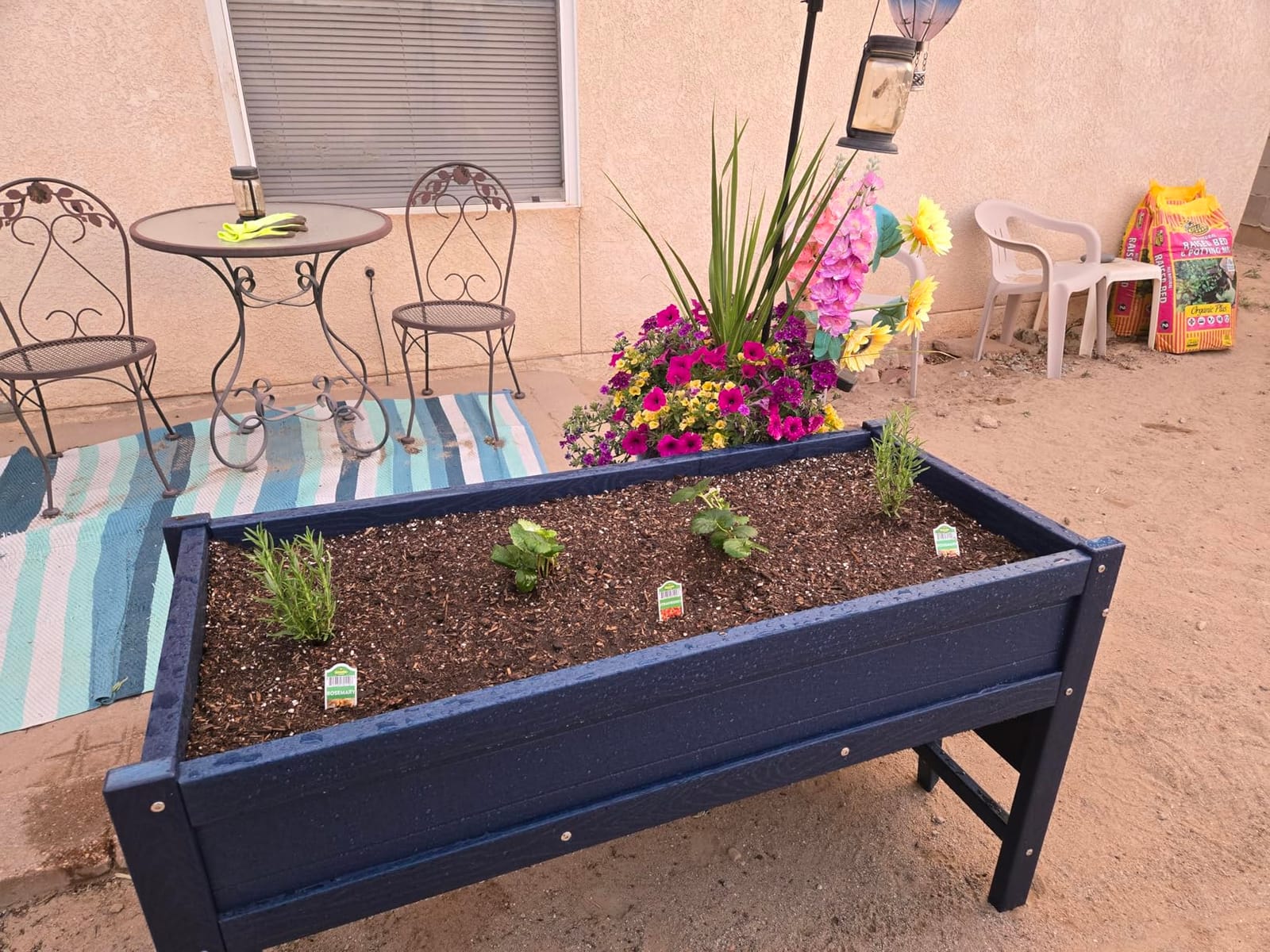 Small HDPE Raised Garden Bed, Elevated Planter Box with Legs, Outdoor All-Weather Planter Raised Beds for Seeds, Herbs, Flowers, Vegetables (Grey) customer photo 2