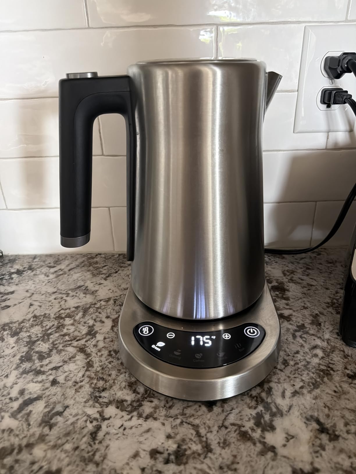 Cosori Stainless Steel Electric Kettle with Temperature Control, 1.7L | No Plastic Contact with Water, 5 Presets, 5F Temp Control, 60-Min Keep Warm, Dual Lid Opening, Tea, Coffee & Hot Water customer photo 2