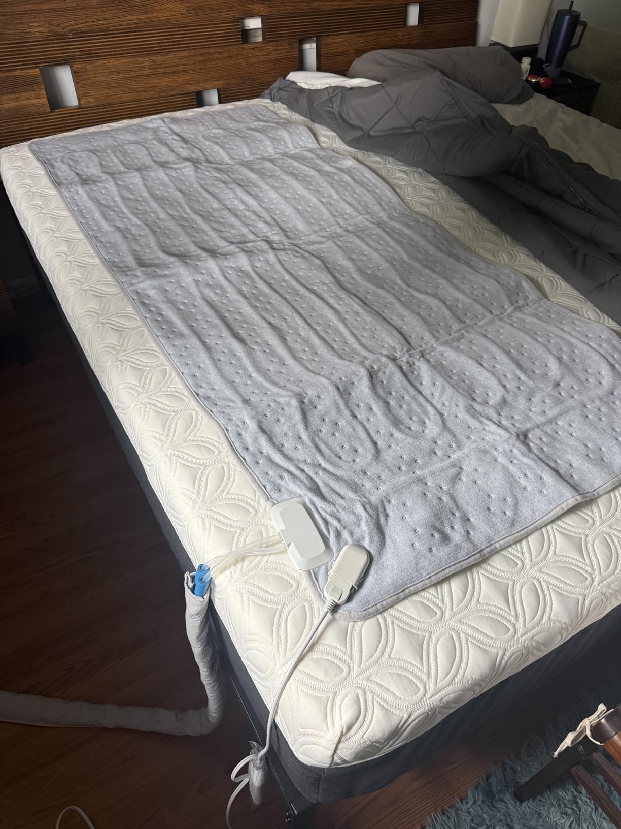 Upgraded Version Water-Cooled Bed Cooling System - Elegant & Compact Bed Cooler for Hot Sleepers, Deep, Restorative Sleep - Dual-Sided Cooling Mattress Pad & Precise Temperature Control (80 * 180 CM) customer photo 1