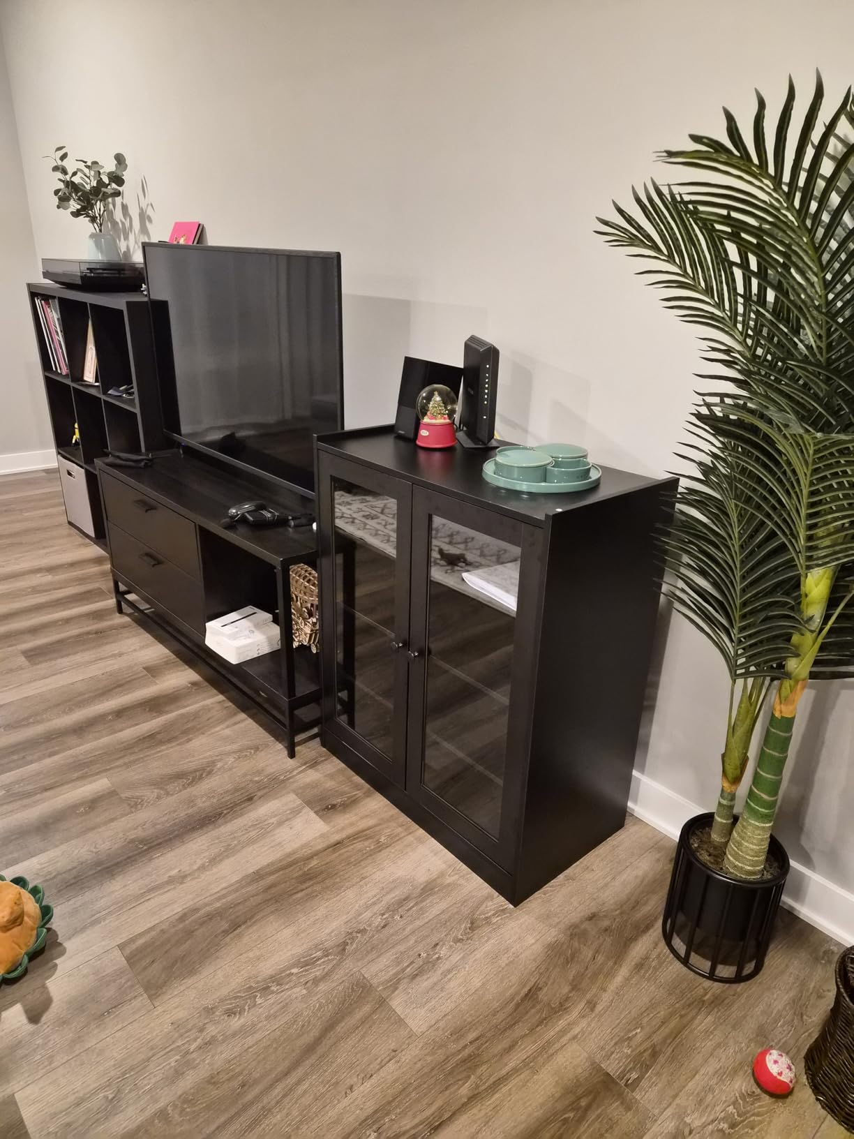 holzart Audio Stereo Cabinet with Glass Doors, 35.4
