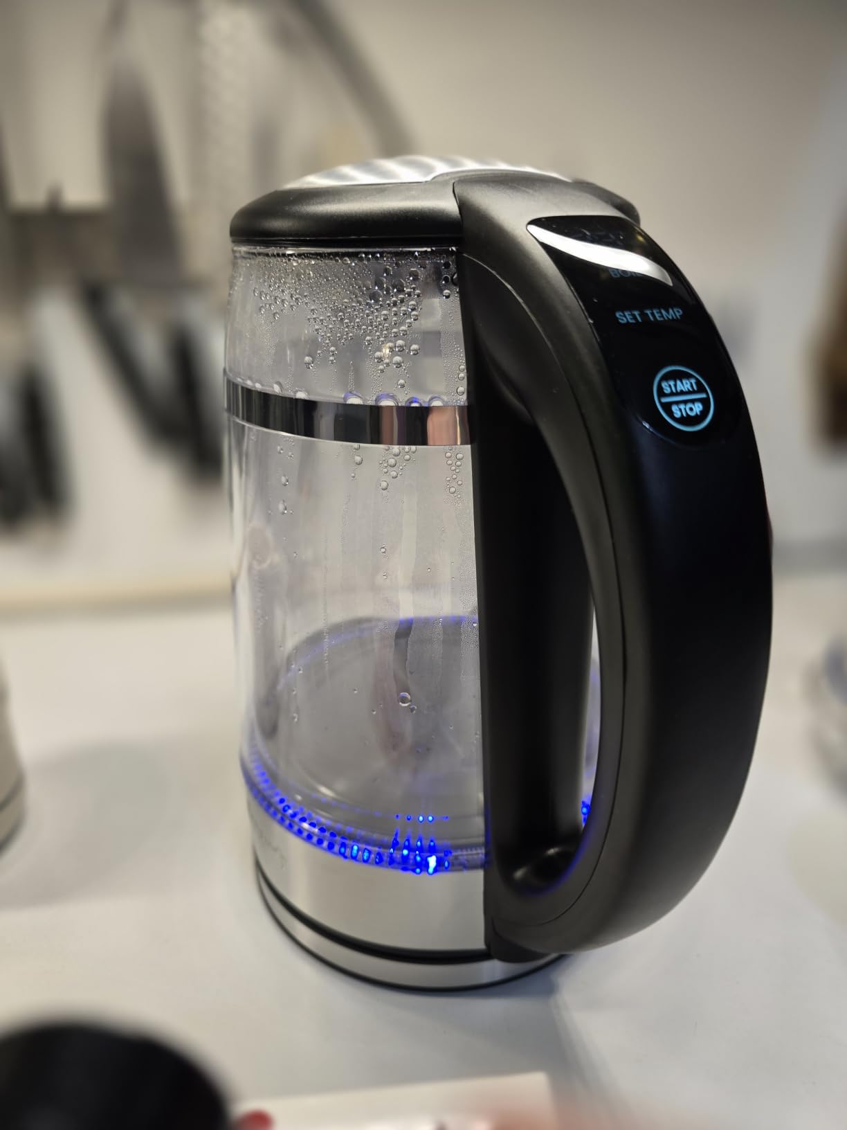 Cuisinart 1.7L Glass Variable Temperature Control Electric Kettle 110°F-212°F with Touchscreen Controls, Illumination, Dual-Layer Cool-Touch Design & Nondrip Spout customer photo 1